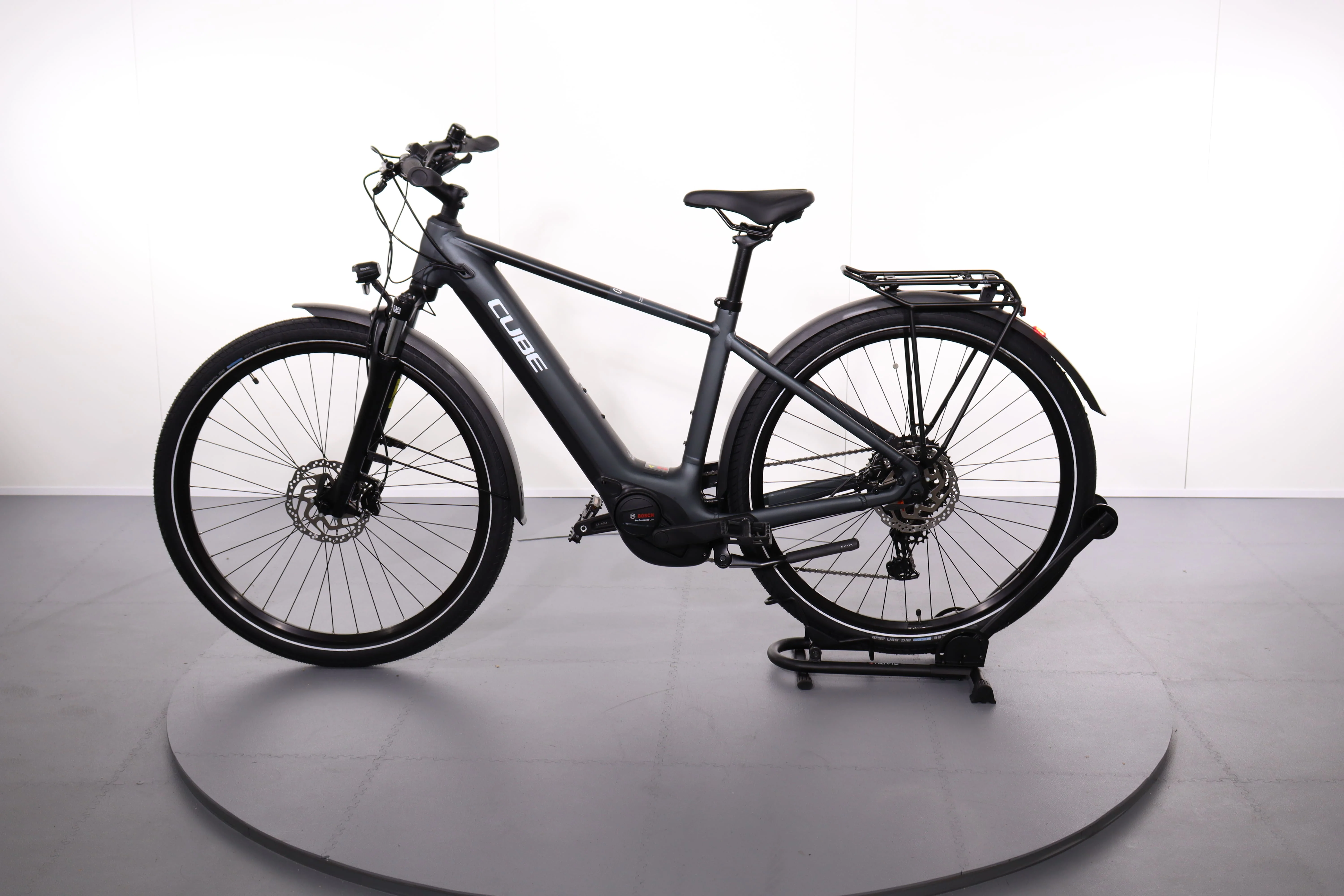 Cube Touring Hybrid One 625 - Image 4