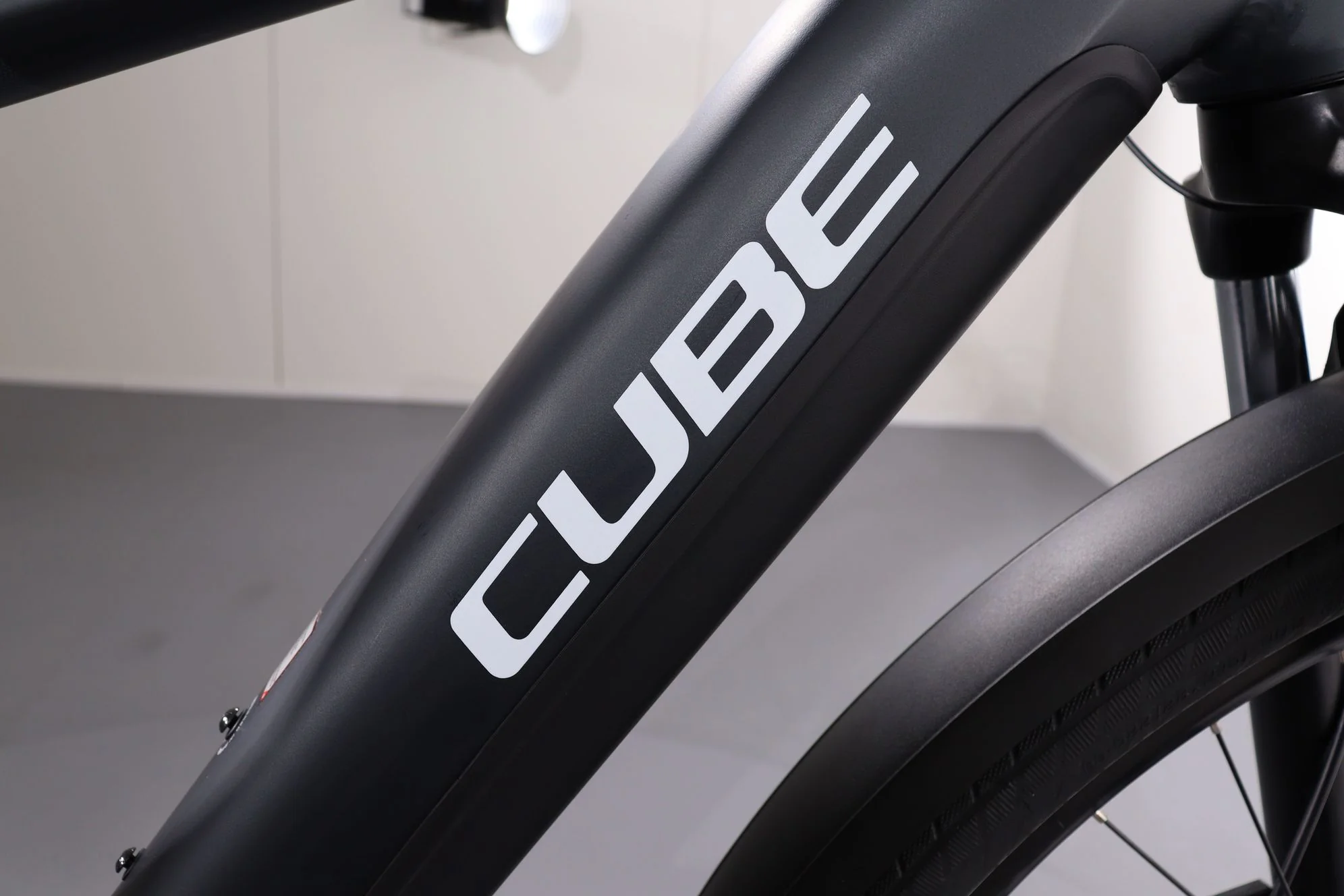 Cube Touring Hybrid One 625 - Image 10