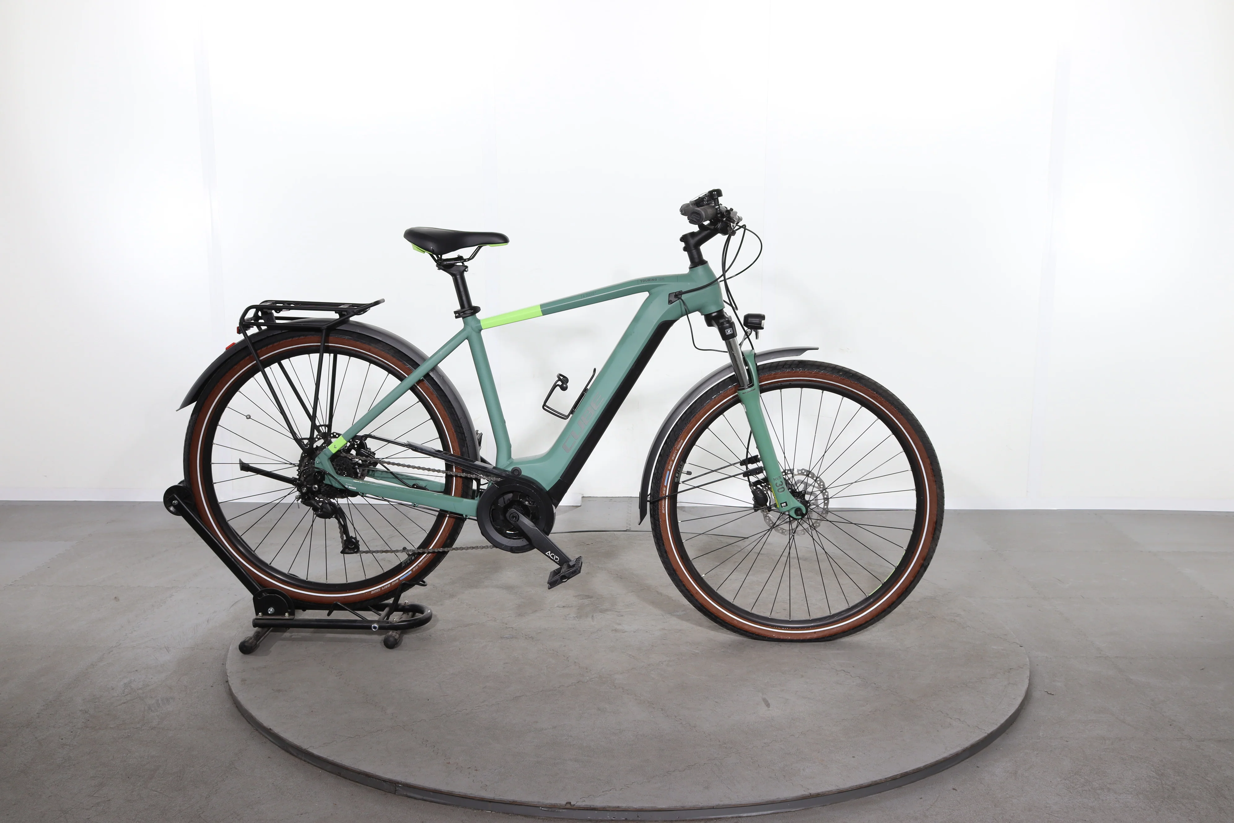 Cube Touring Hybrid One