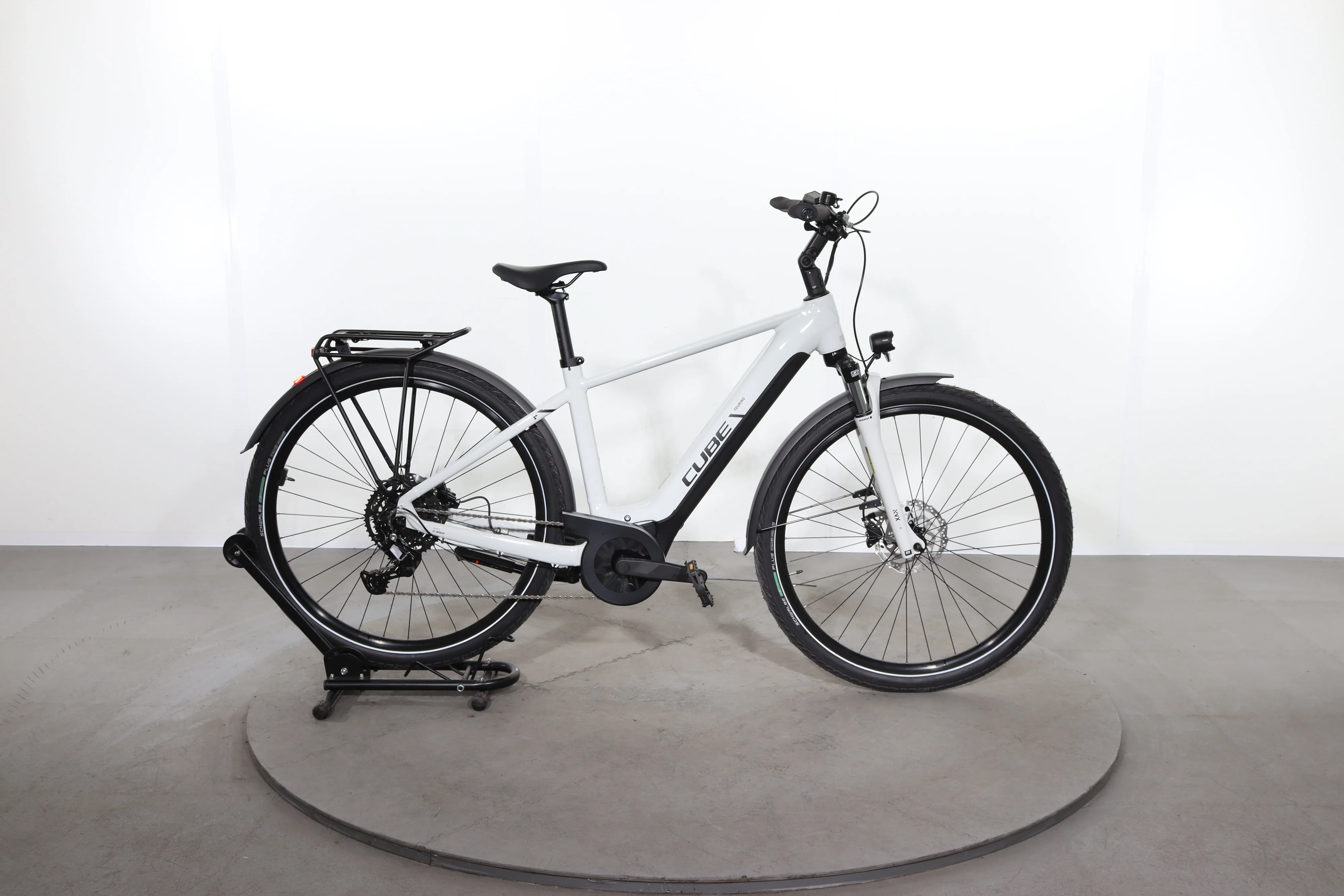 Cube Touring Hybrid One