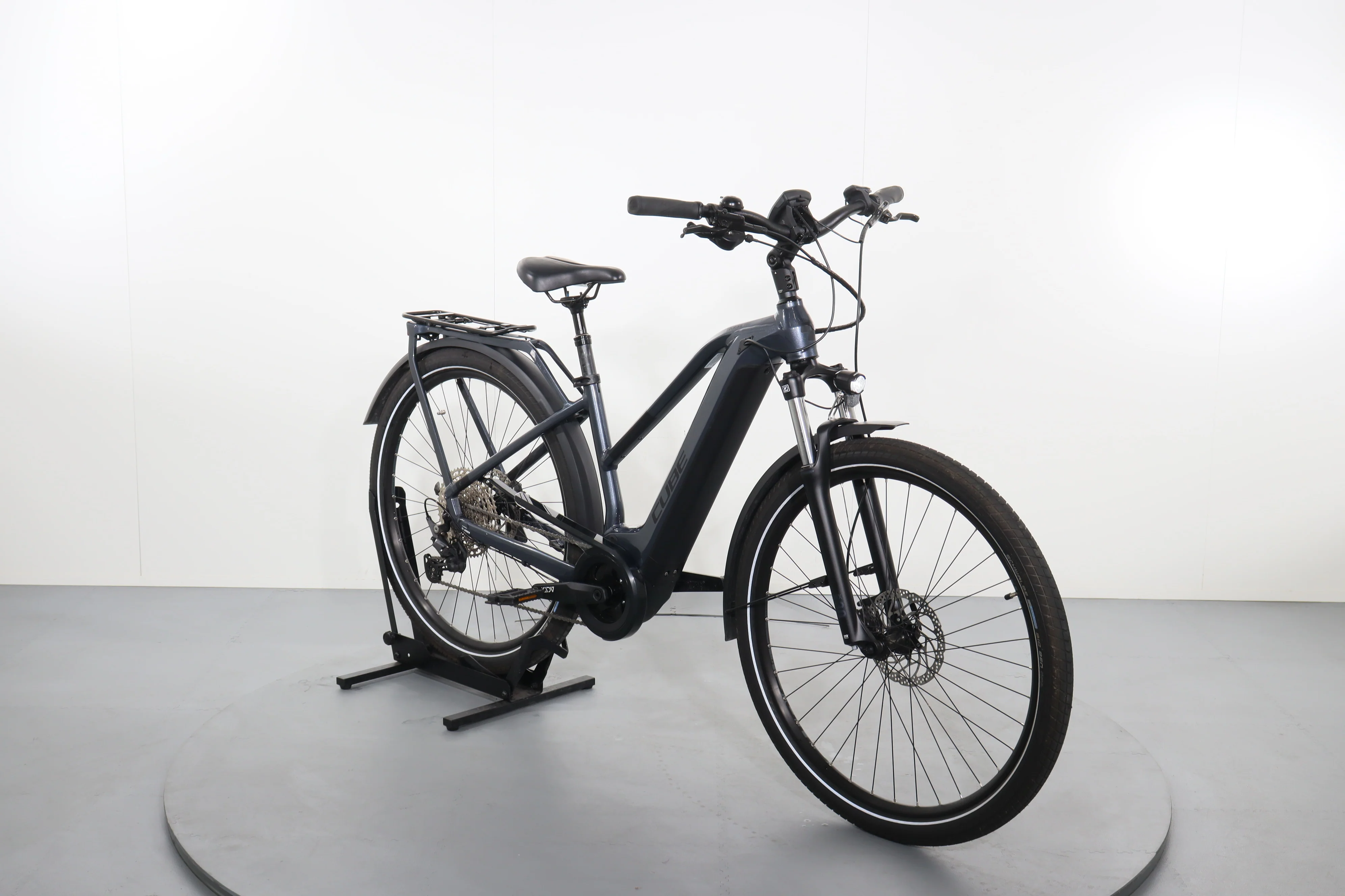 Cube Touring Hybrid Pro 500 - Image 2