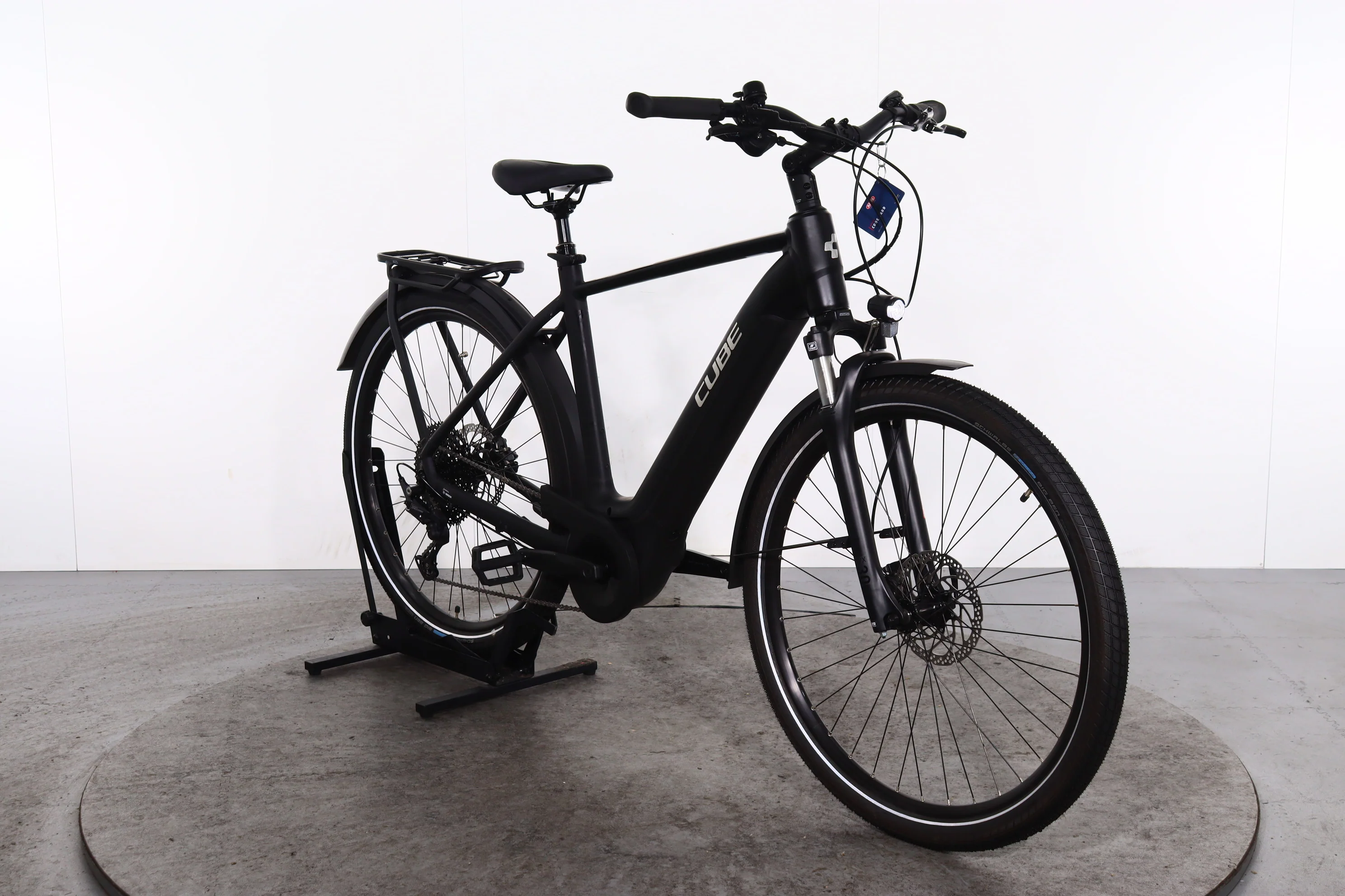 Cube Touring Hybrid Pro 625 - Image 4