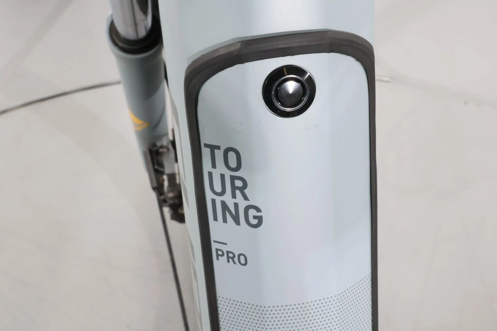 Cube Touring Hybrid Pro 625 - Image 13