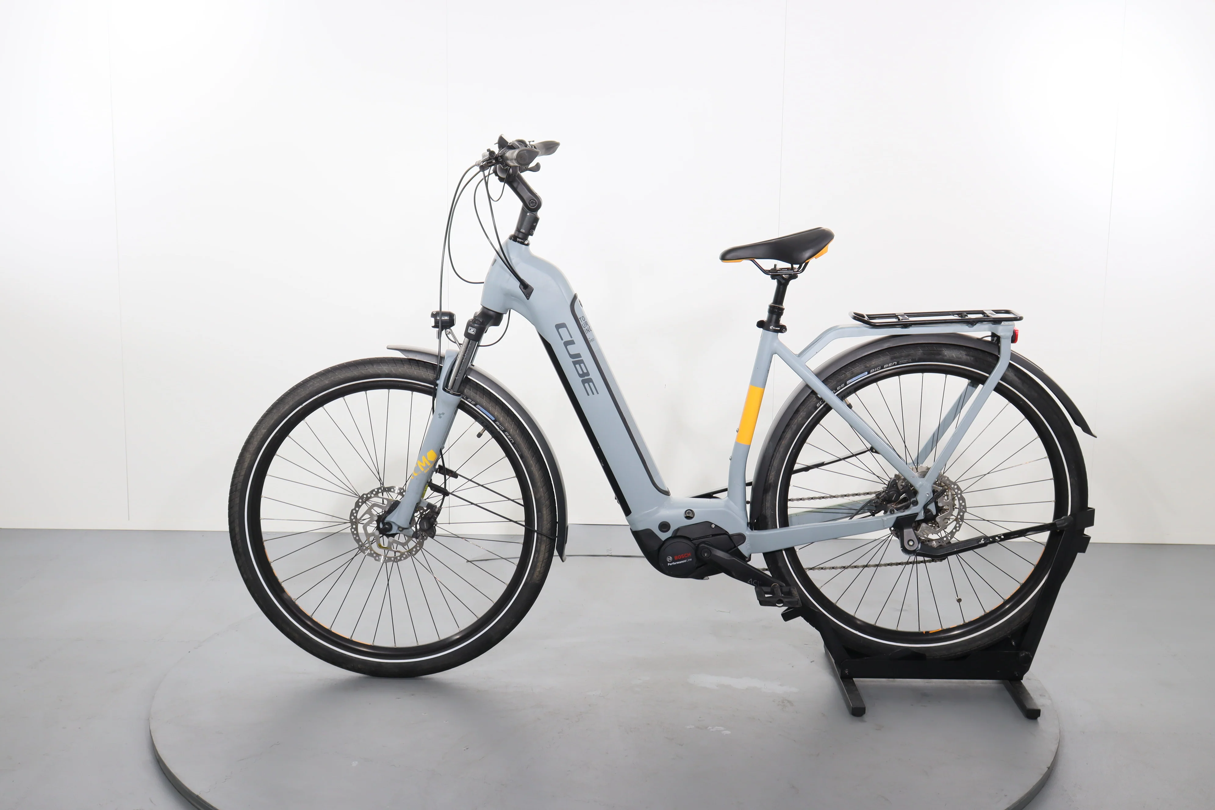 Cube Touring Hybrid Pro 625 - Image 4