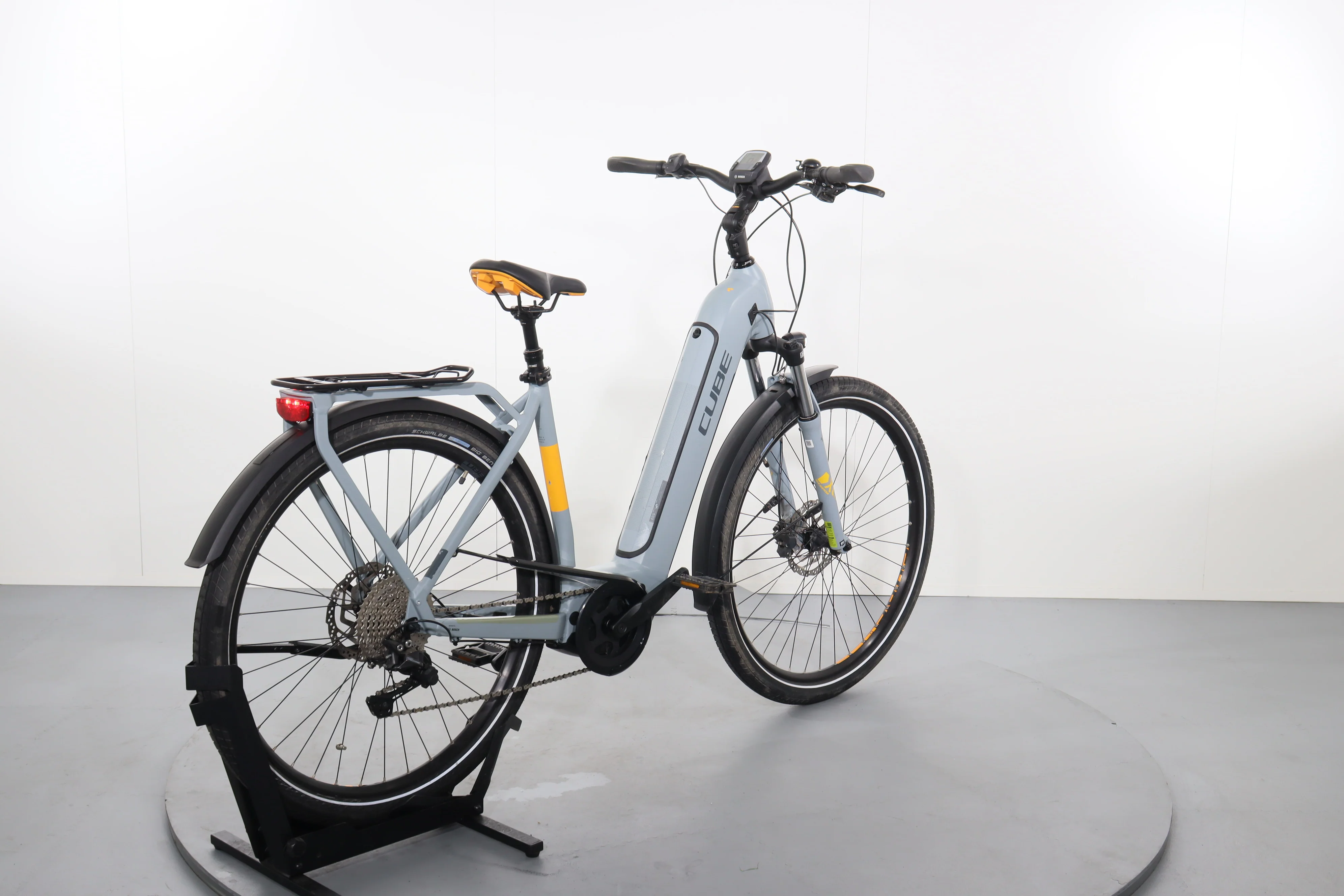 Cube Touring Hybrid Pro 625 - Image 6