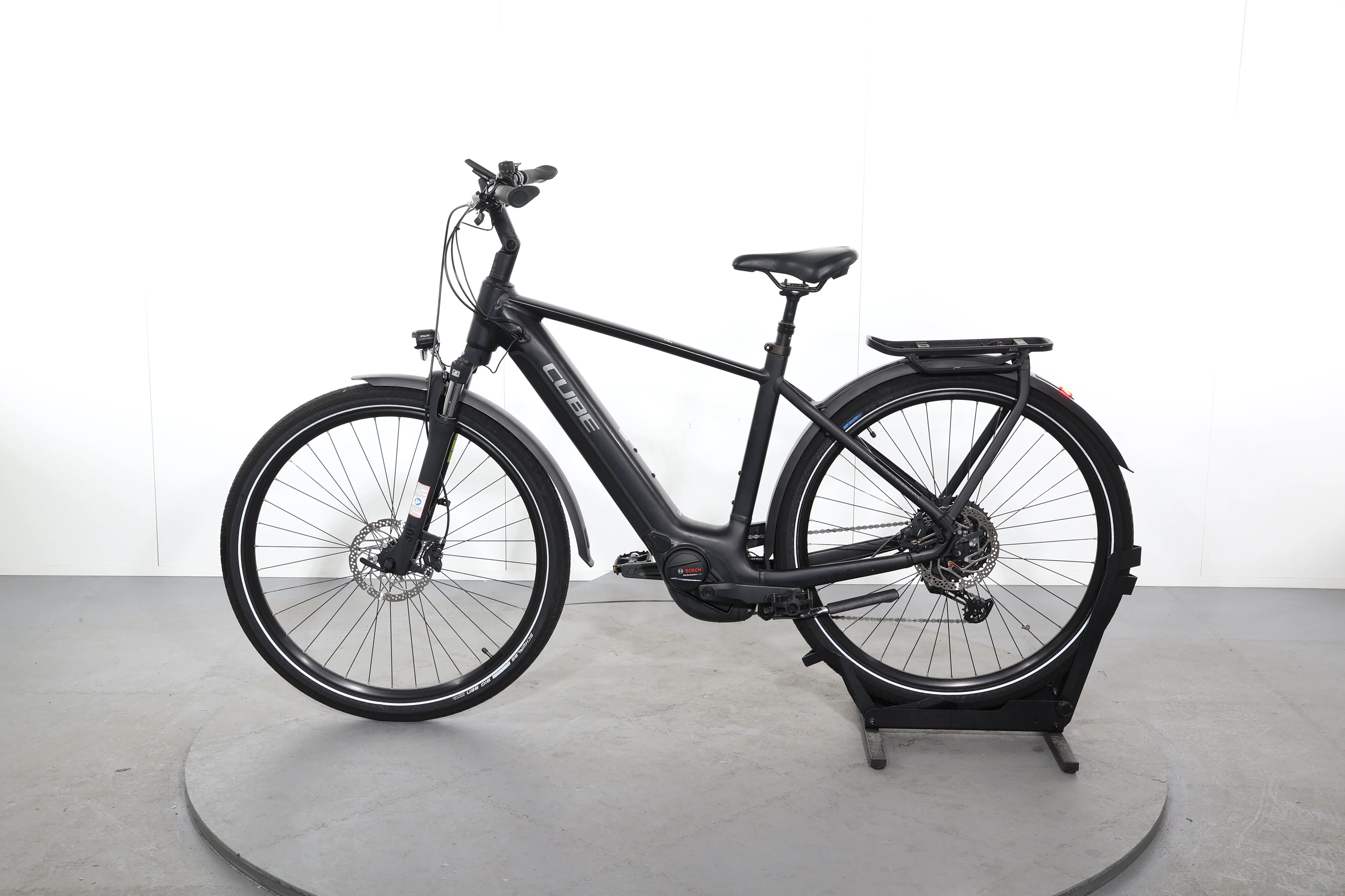 Cube Touring Hybrid Pro 625 - Image 4