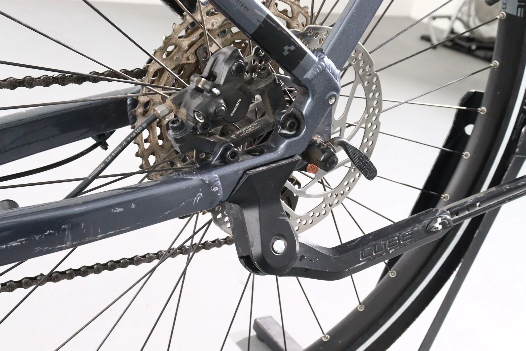 Cube Touring Hybrid Pro 625 - Image 9