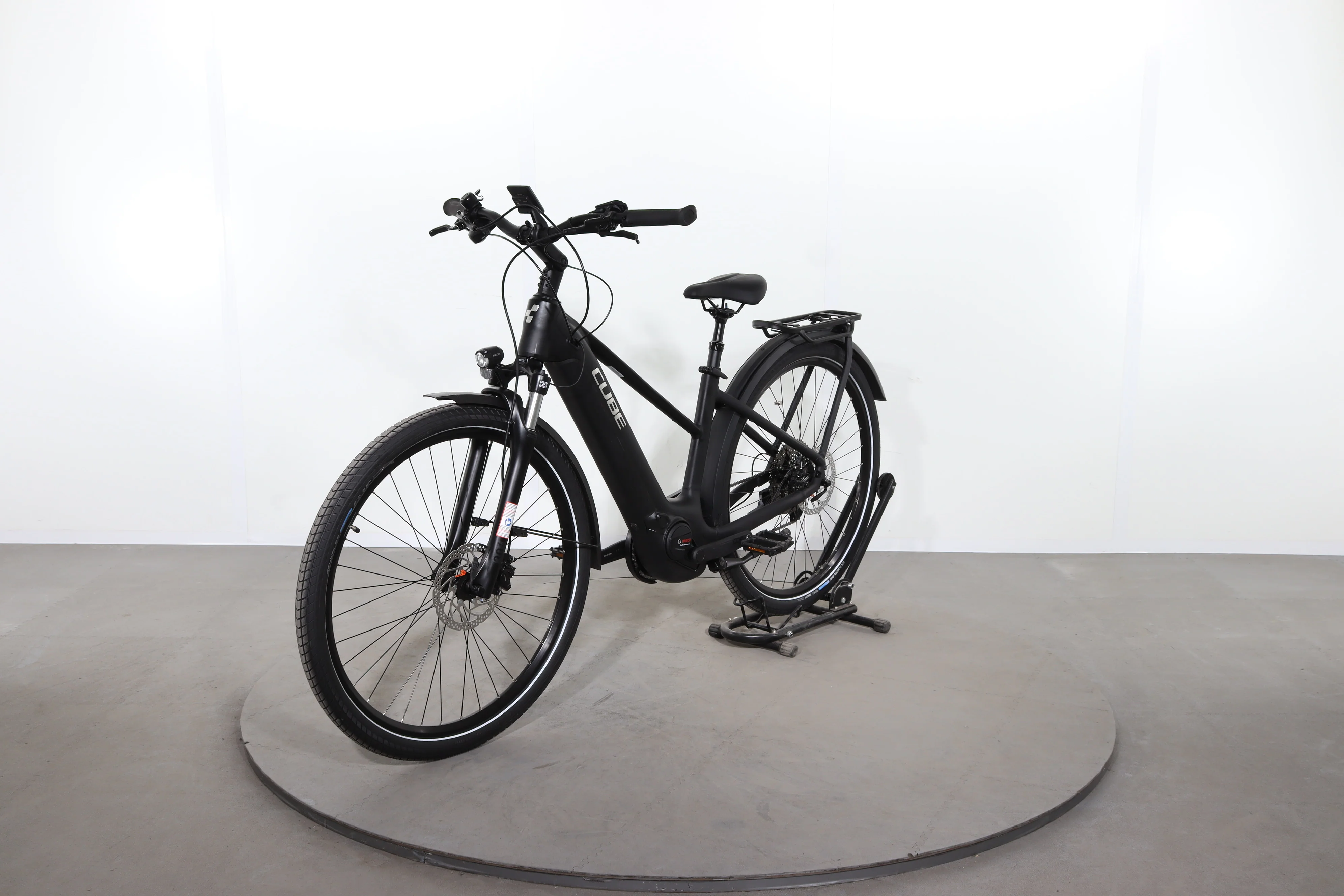 Cube Touring Hybrid Pro - Image 3