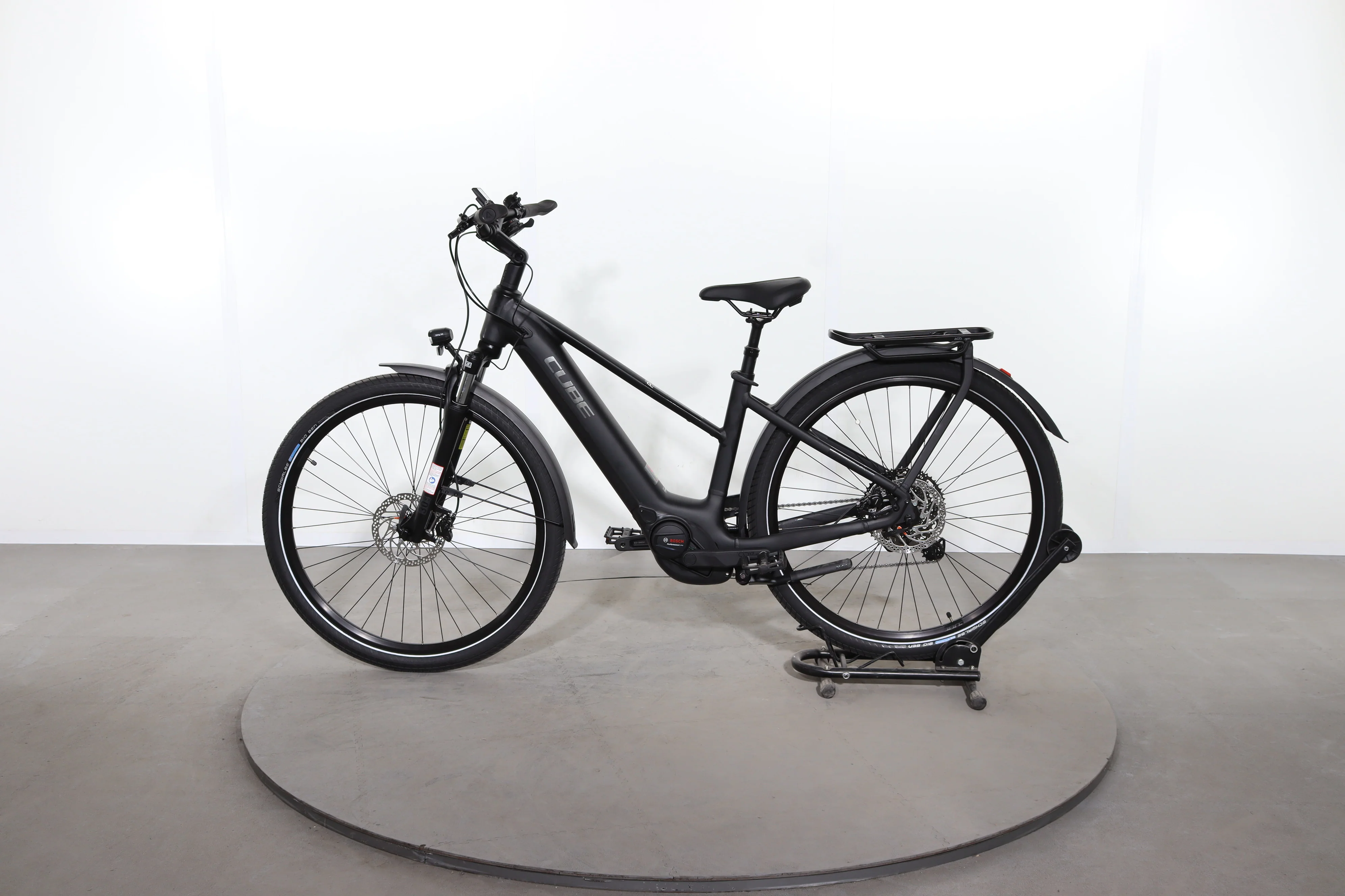 Cube Touring Hybrid Pro - Image 4