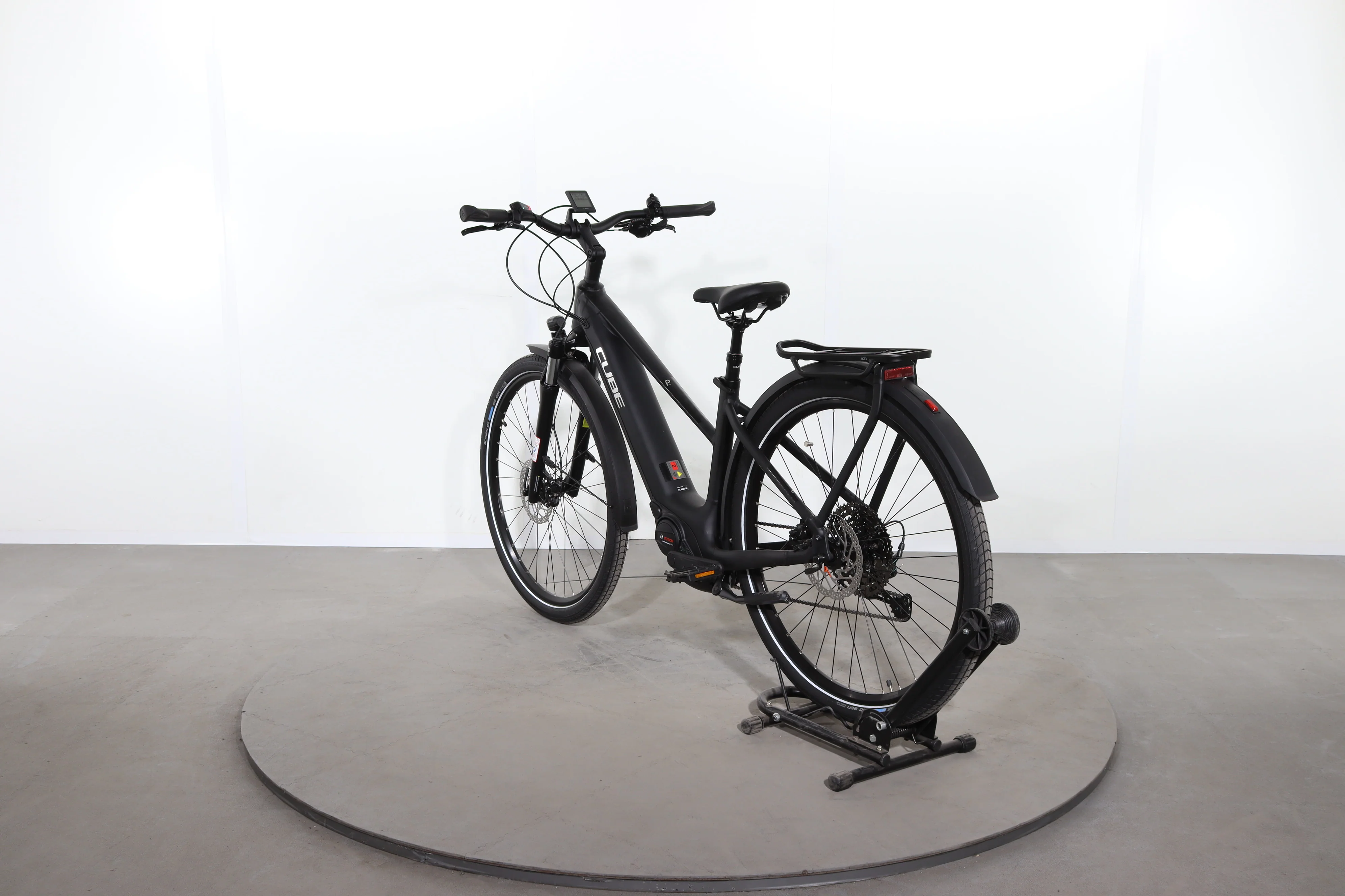 Cube Touring Hybrid Pro - Image 5