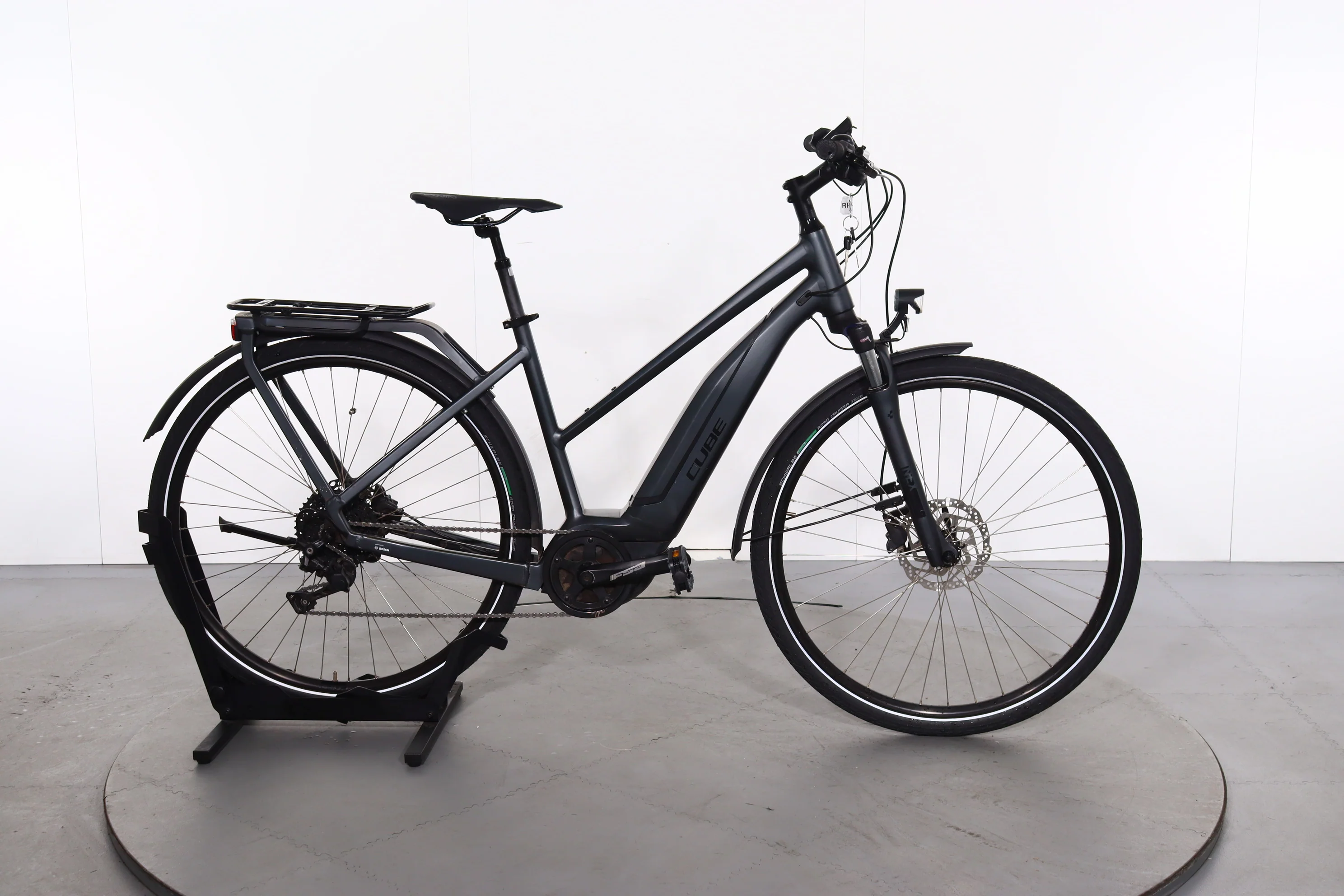 Cube Touring Hybrid Pro