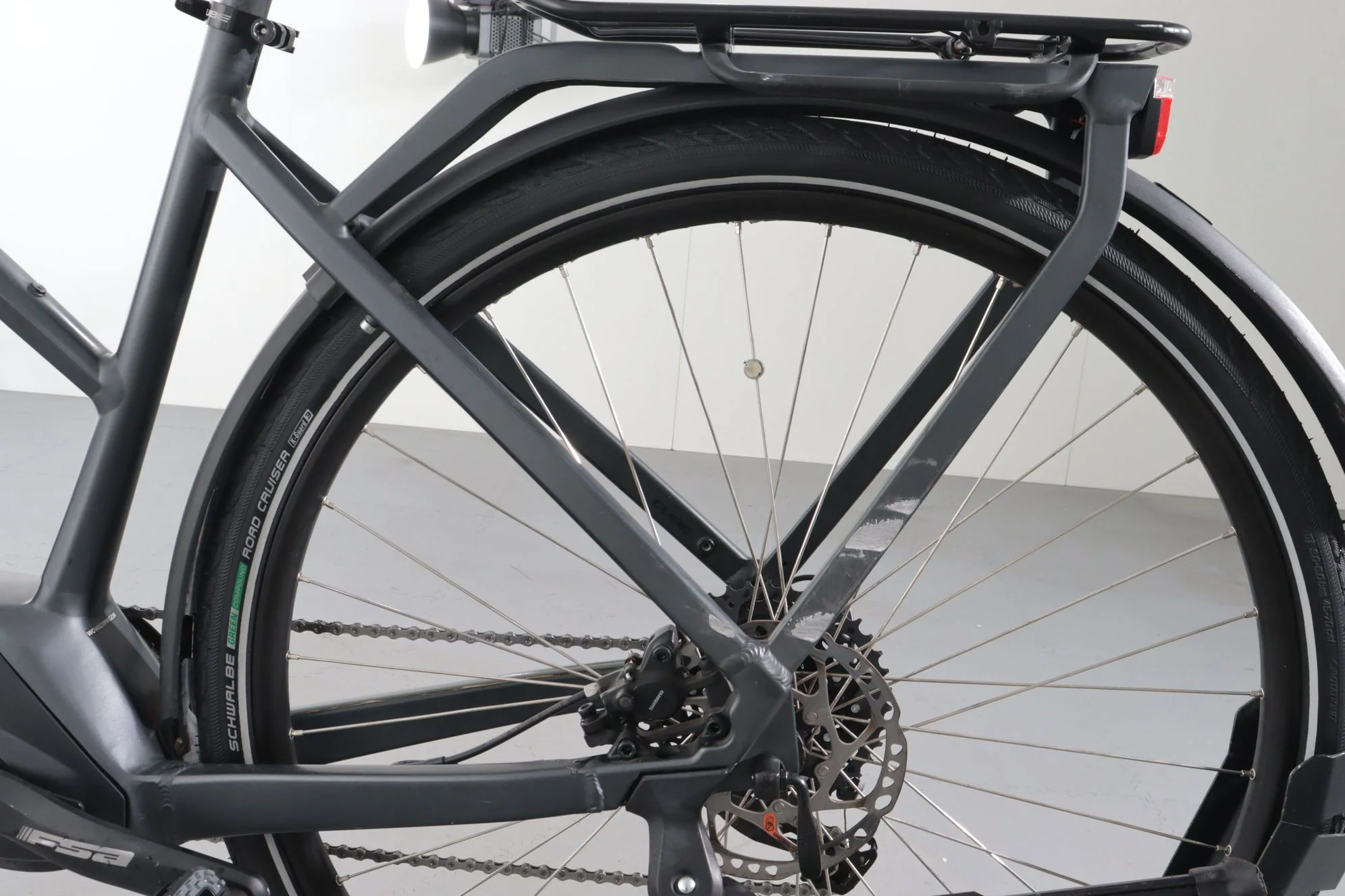 Cube Touring Hybrid Pro - Image 12