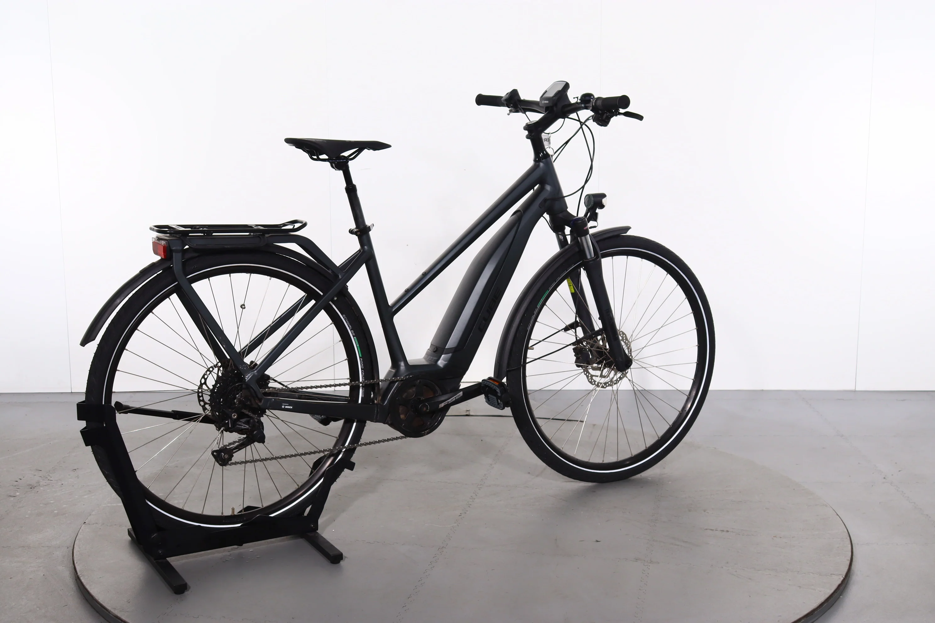 Cube Touring Hybrid Pro - Image 2
