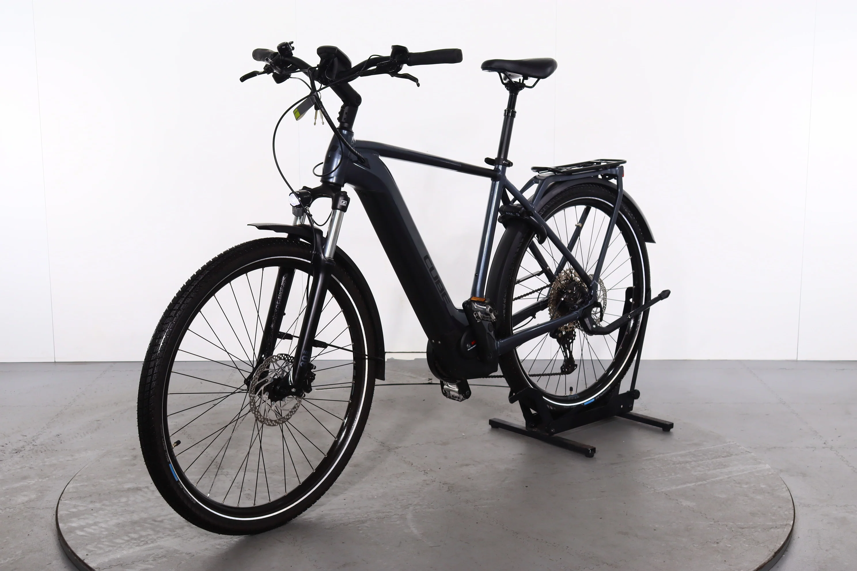 Cube Touring Hybrid Pro - Image 4