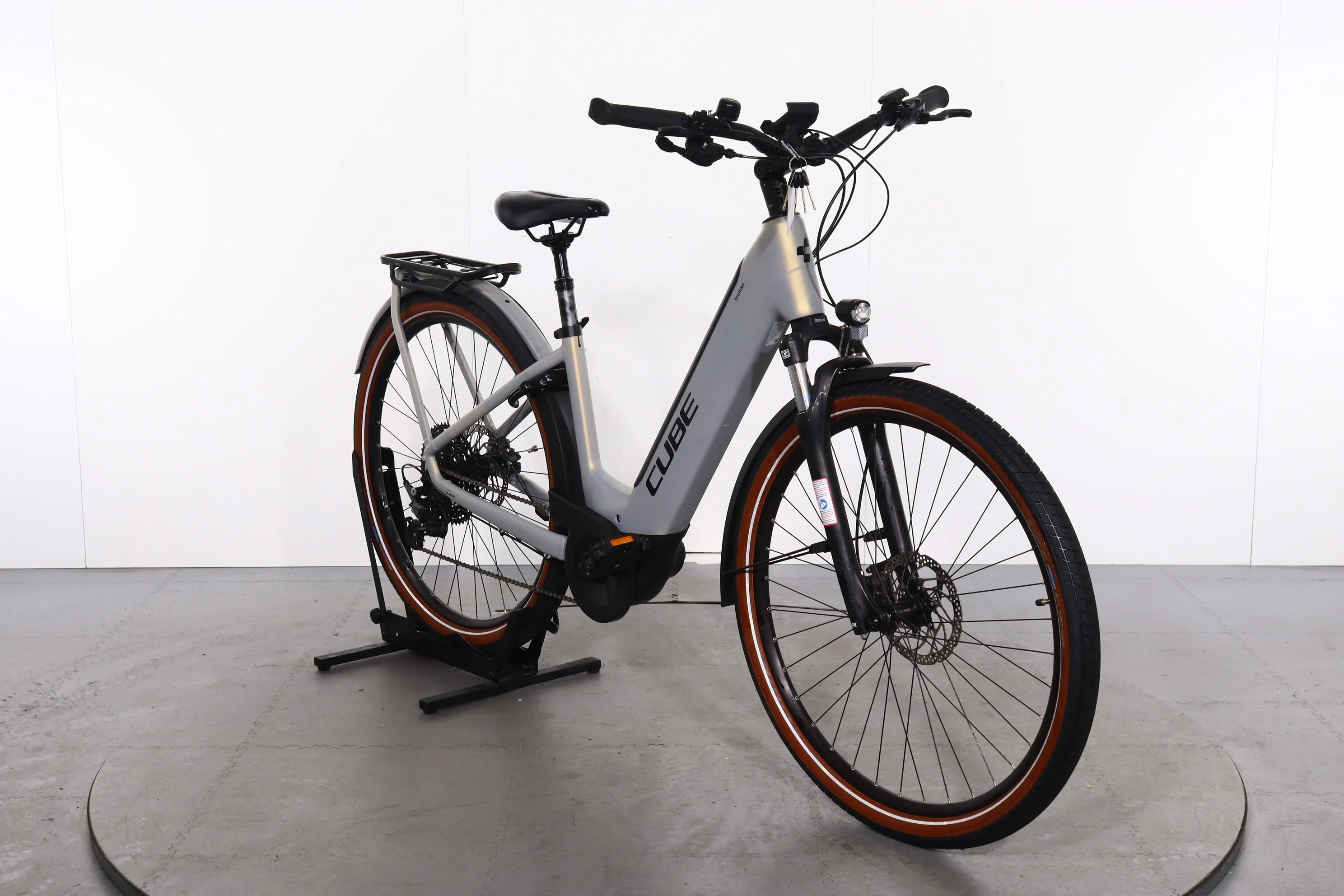 Cube Touring Hybrid Pro - Image 3