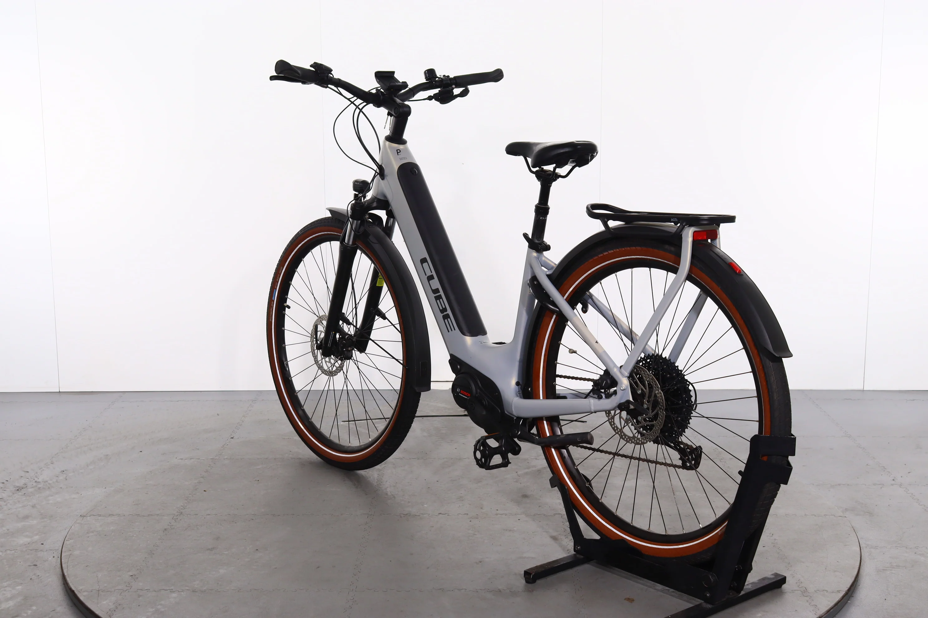 Cube Touring Hybrid Pro - Image 6