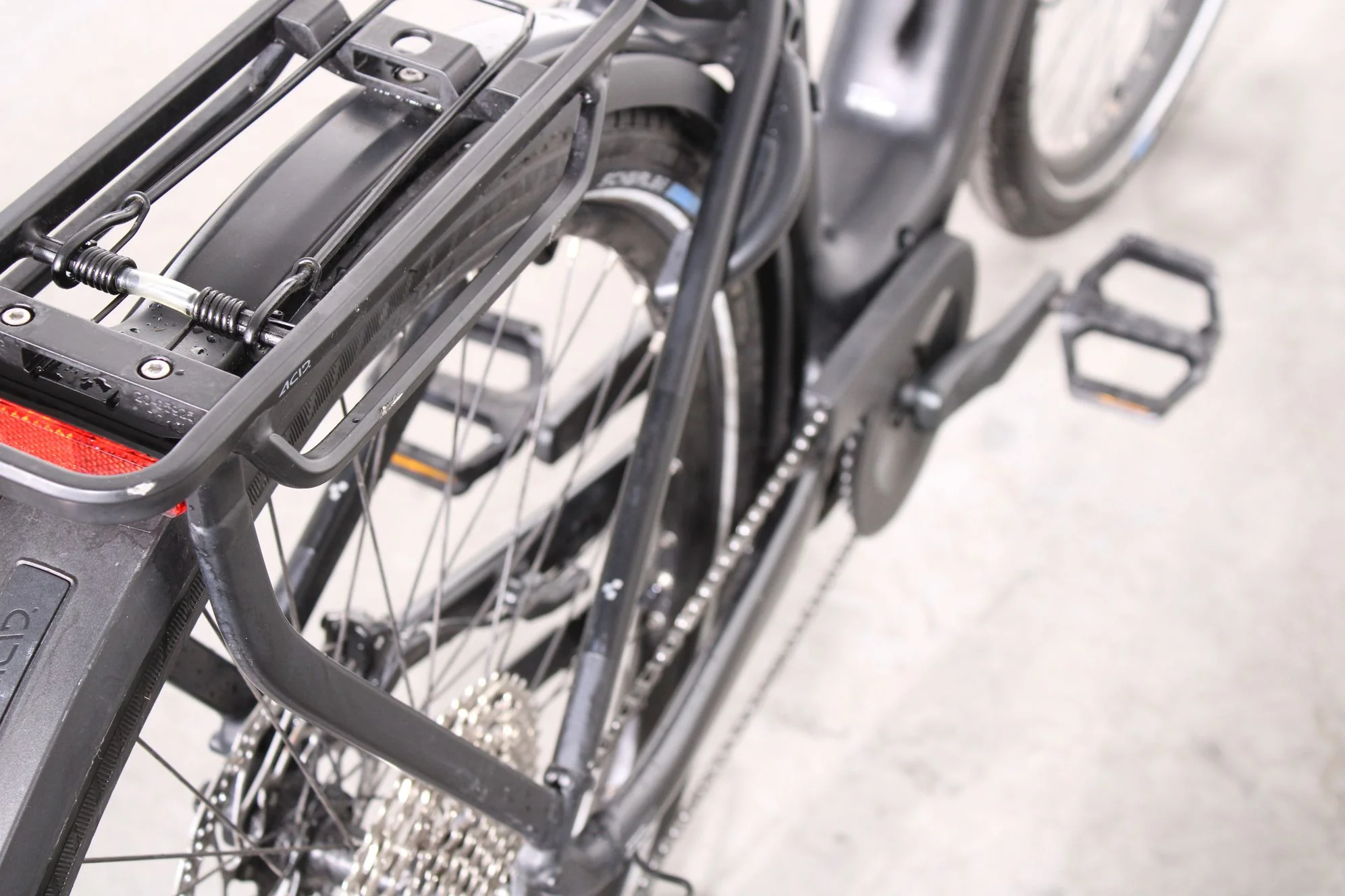 Cube Touring Hybrid Pro - Image 12