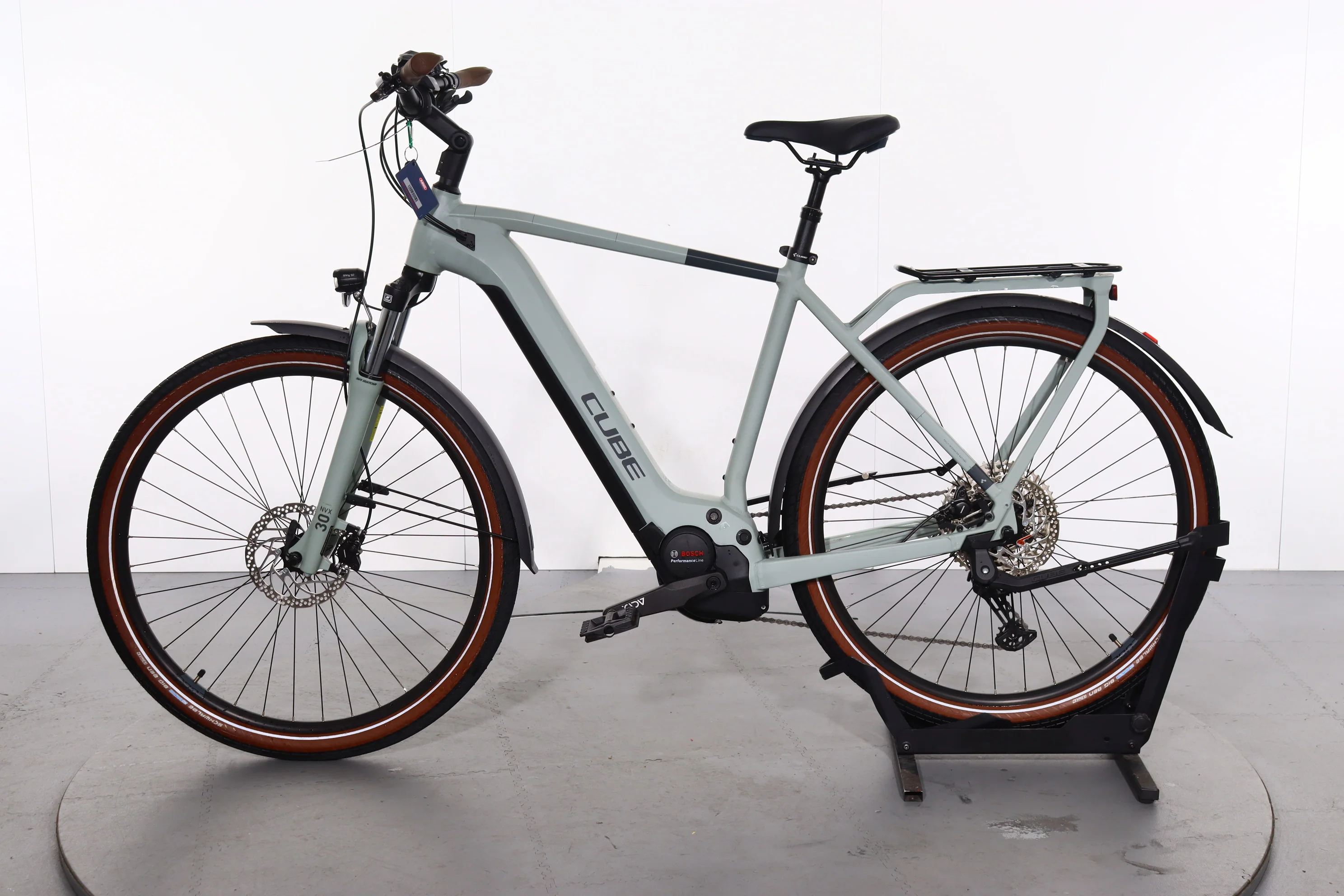 Cube Touring Hybrid Pro - Image 5