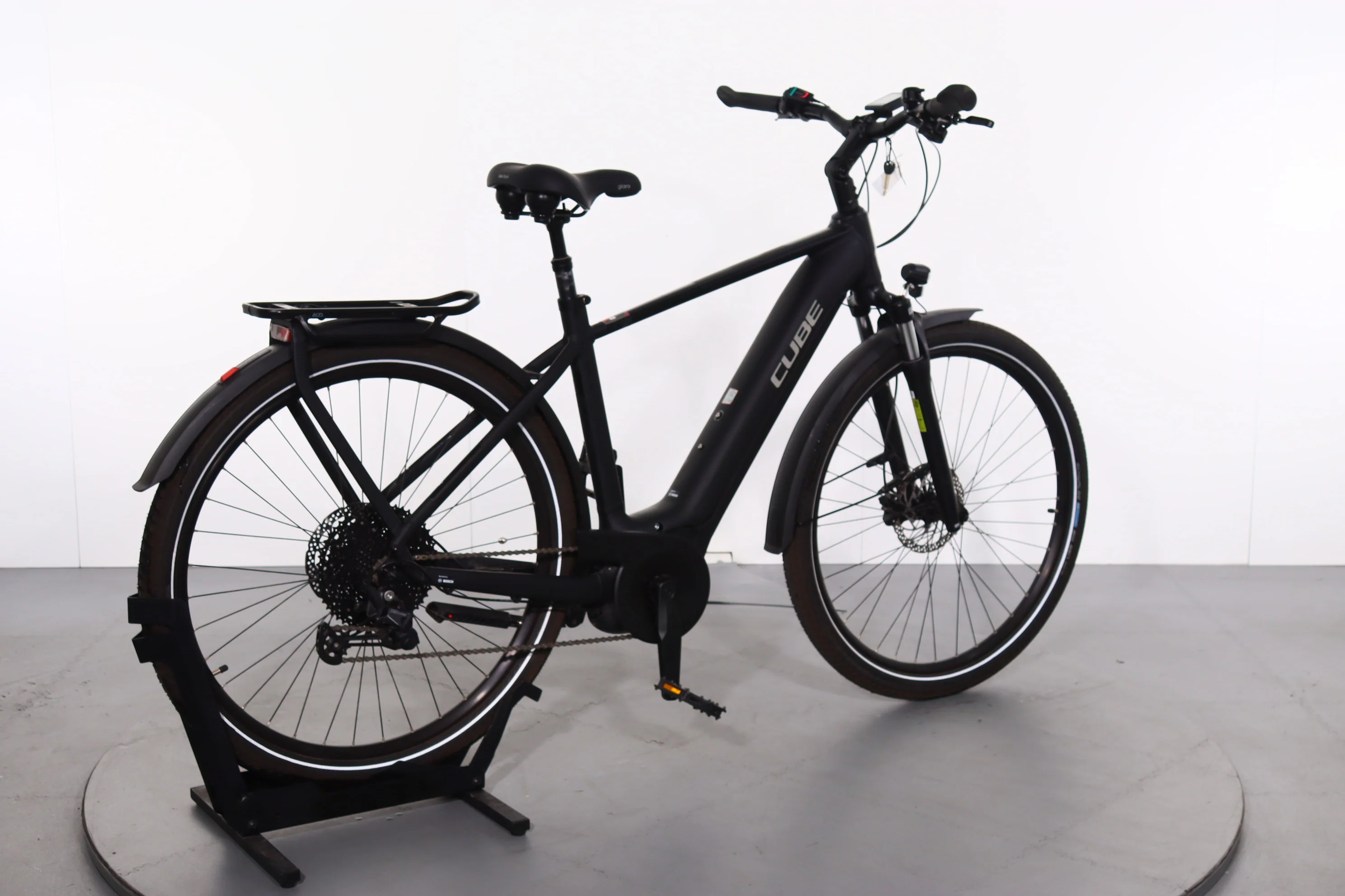 Cube Touring Hybrid Pro - Image 4
