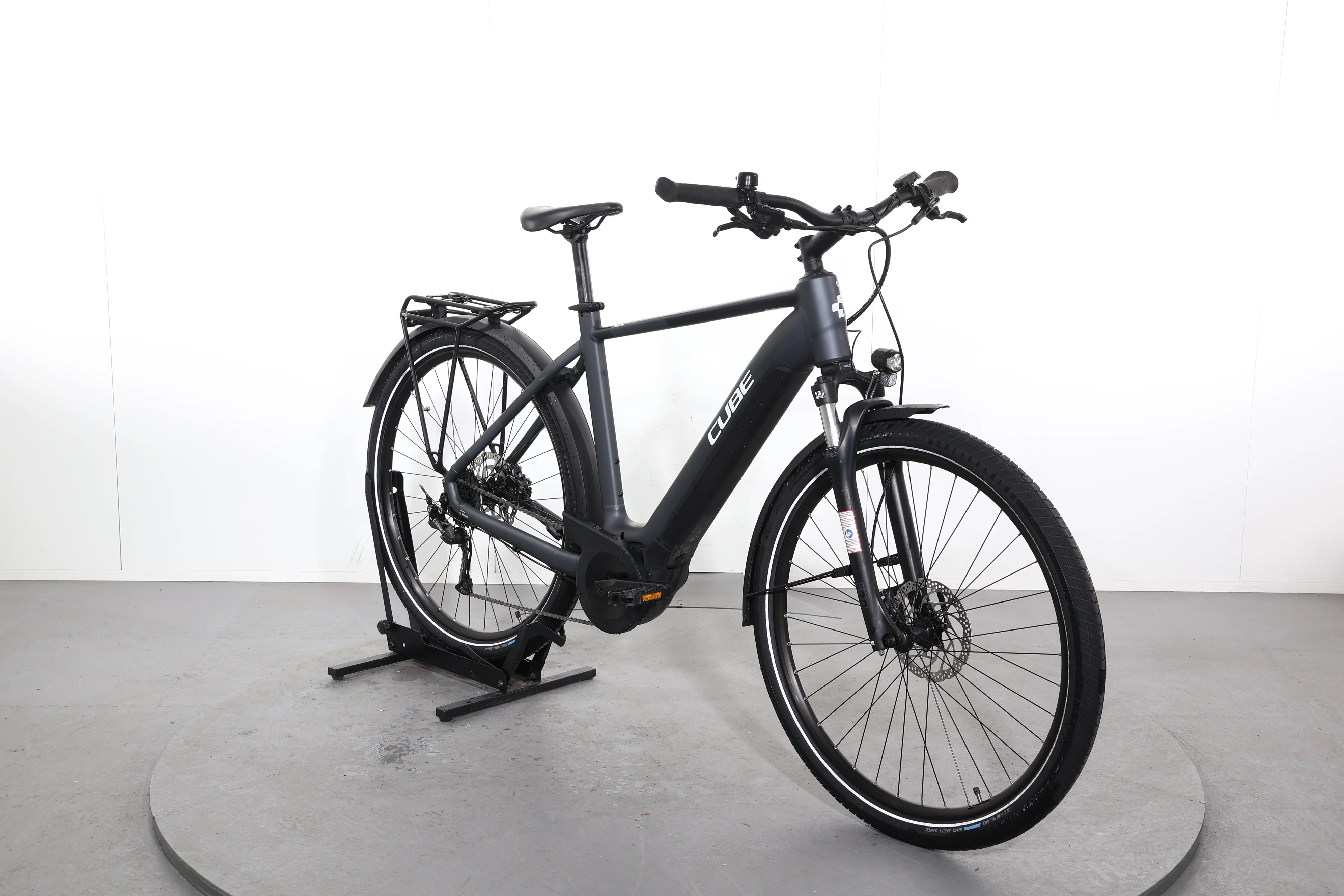 Cube Touring Hybrid Pro - Image 2