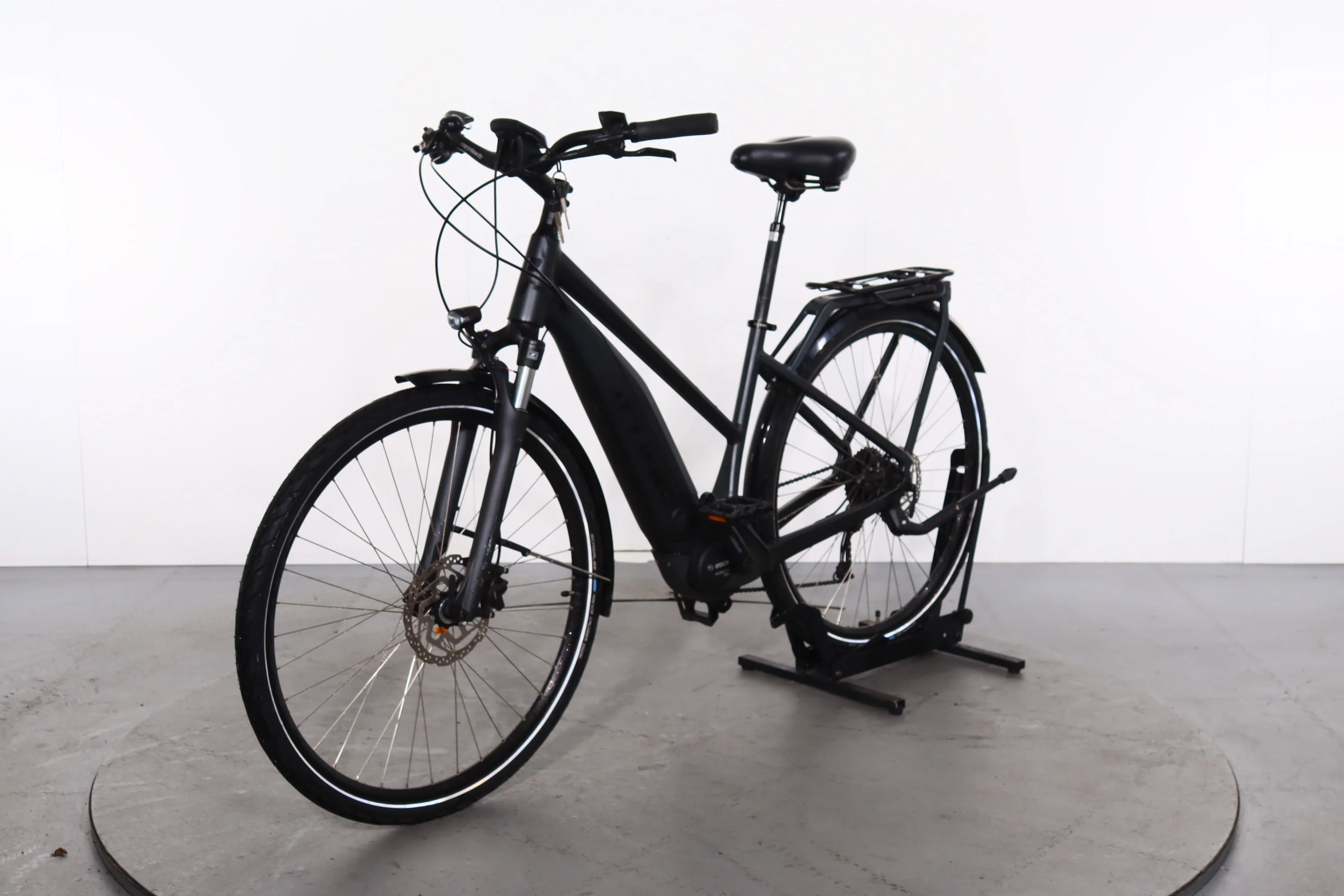 Cube Touring Hybrid - Image 3