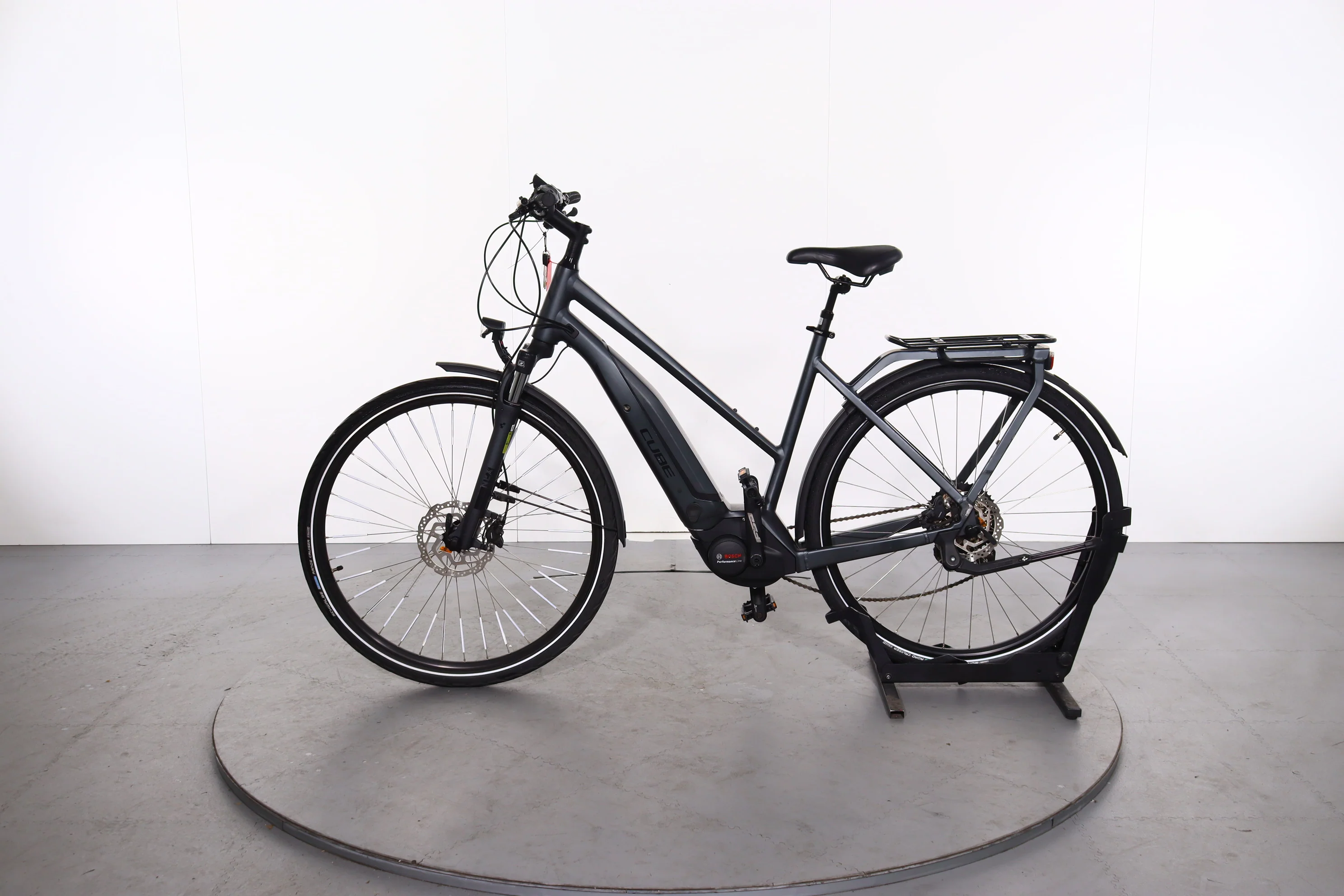 Cube Touring Hybrid - Image 2