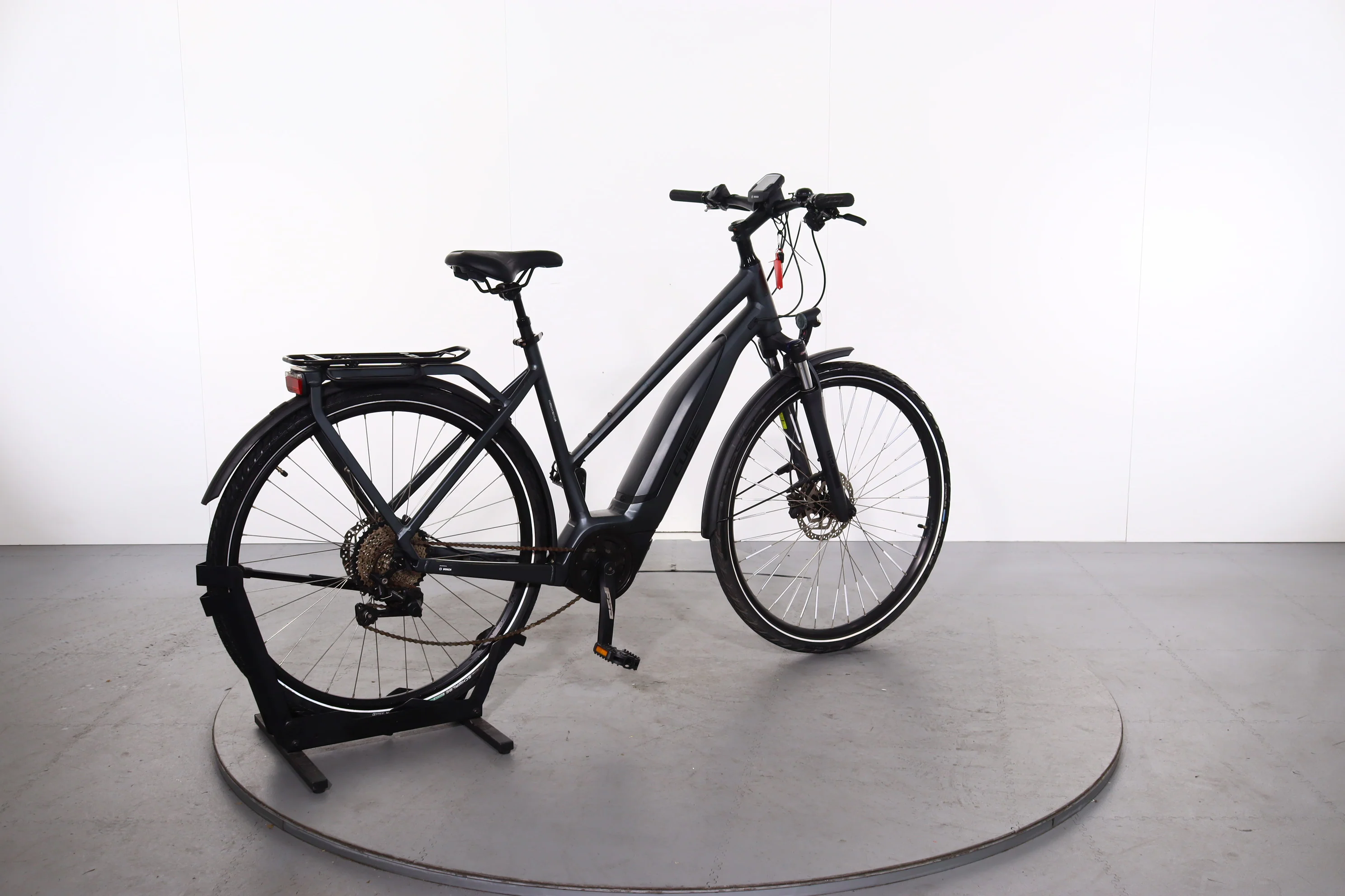 Cube Touring Hybrid - Image 5