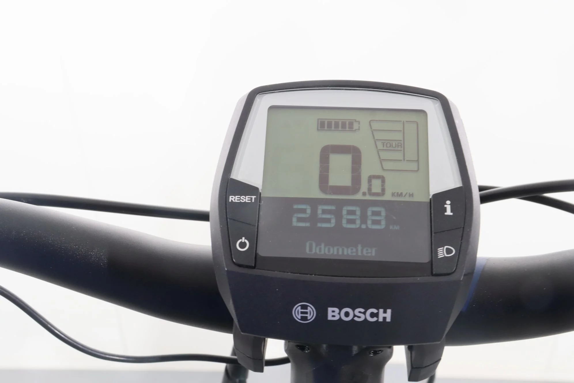 Cube Travel Hybrid One - Image 15