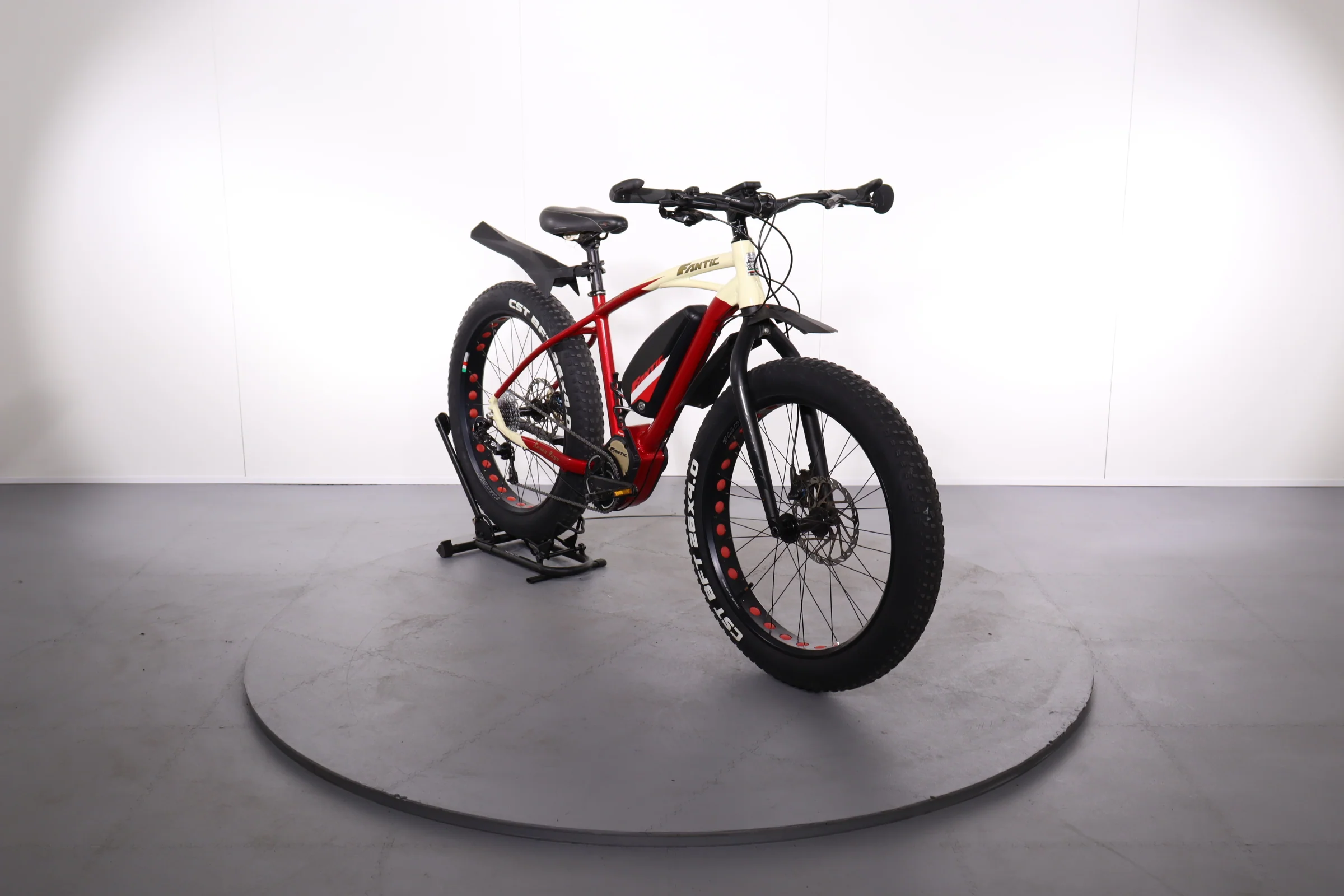 Fantic Seven Days - Image 2