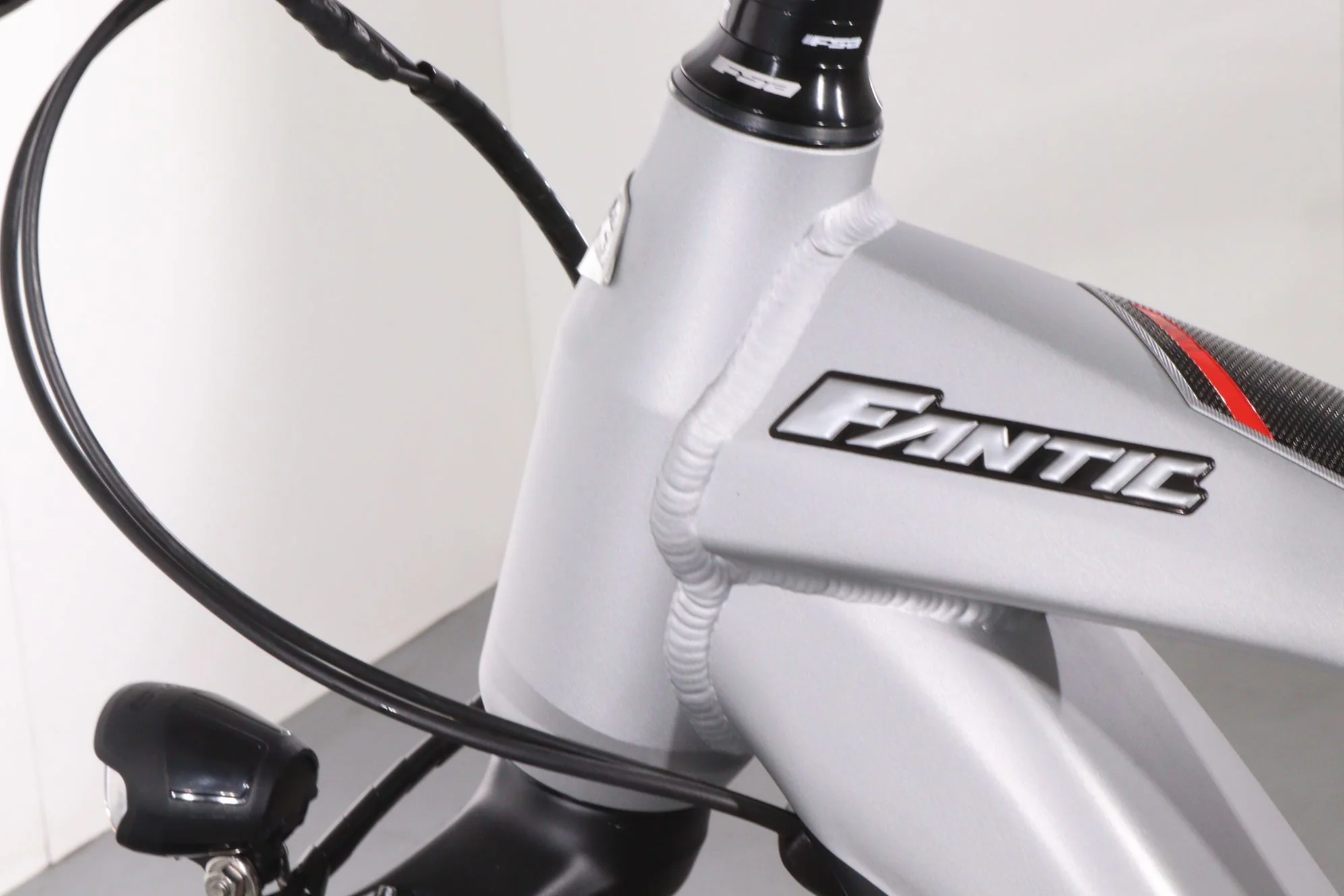 Fantic Seven Days Living Easy - Image 10
