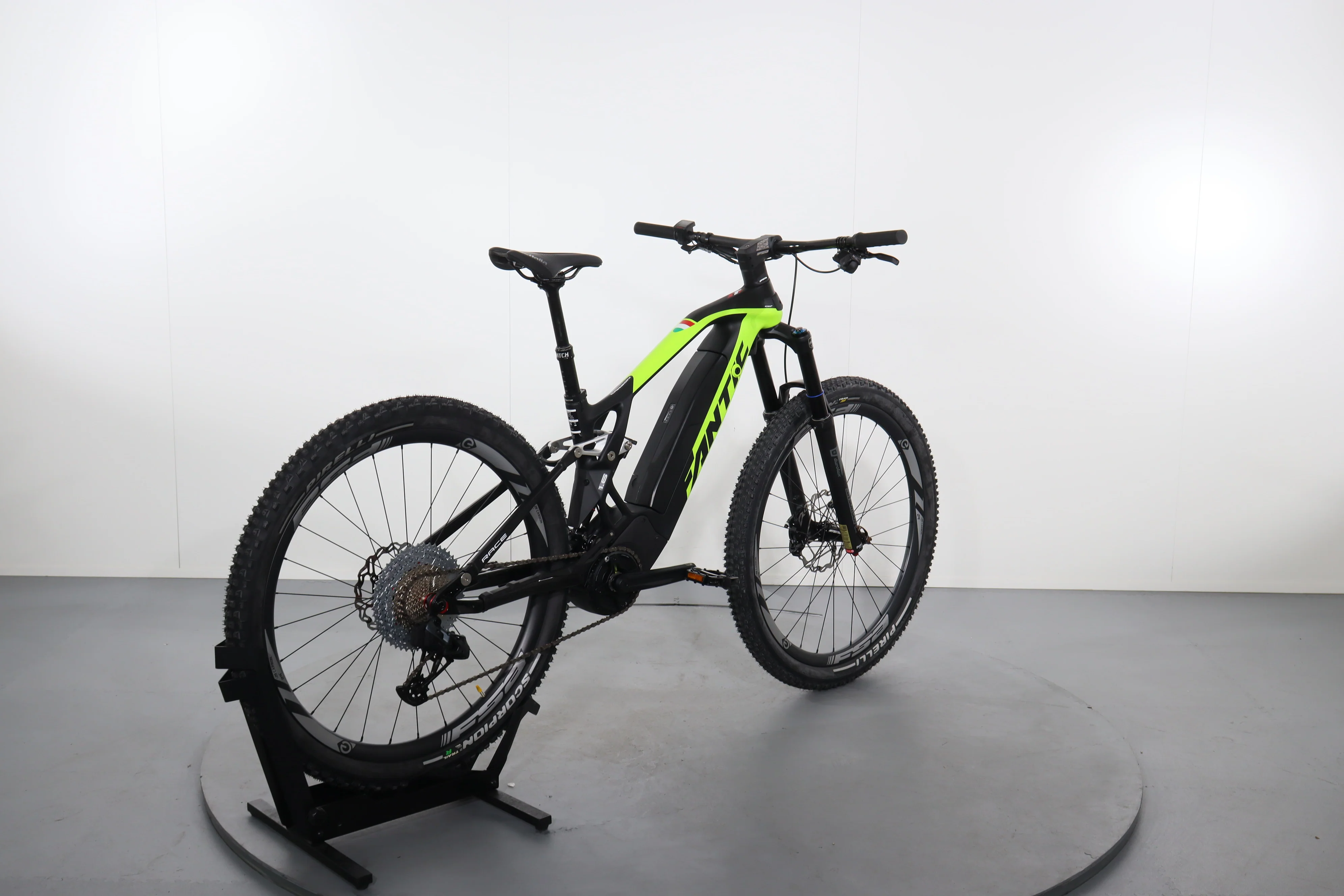 Fantic XTF 1.6 Carbon Race - Image 6