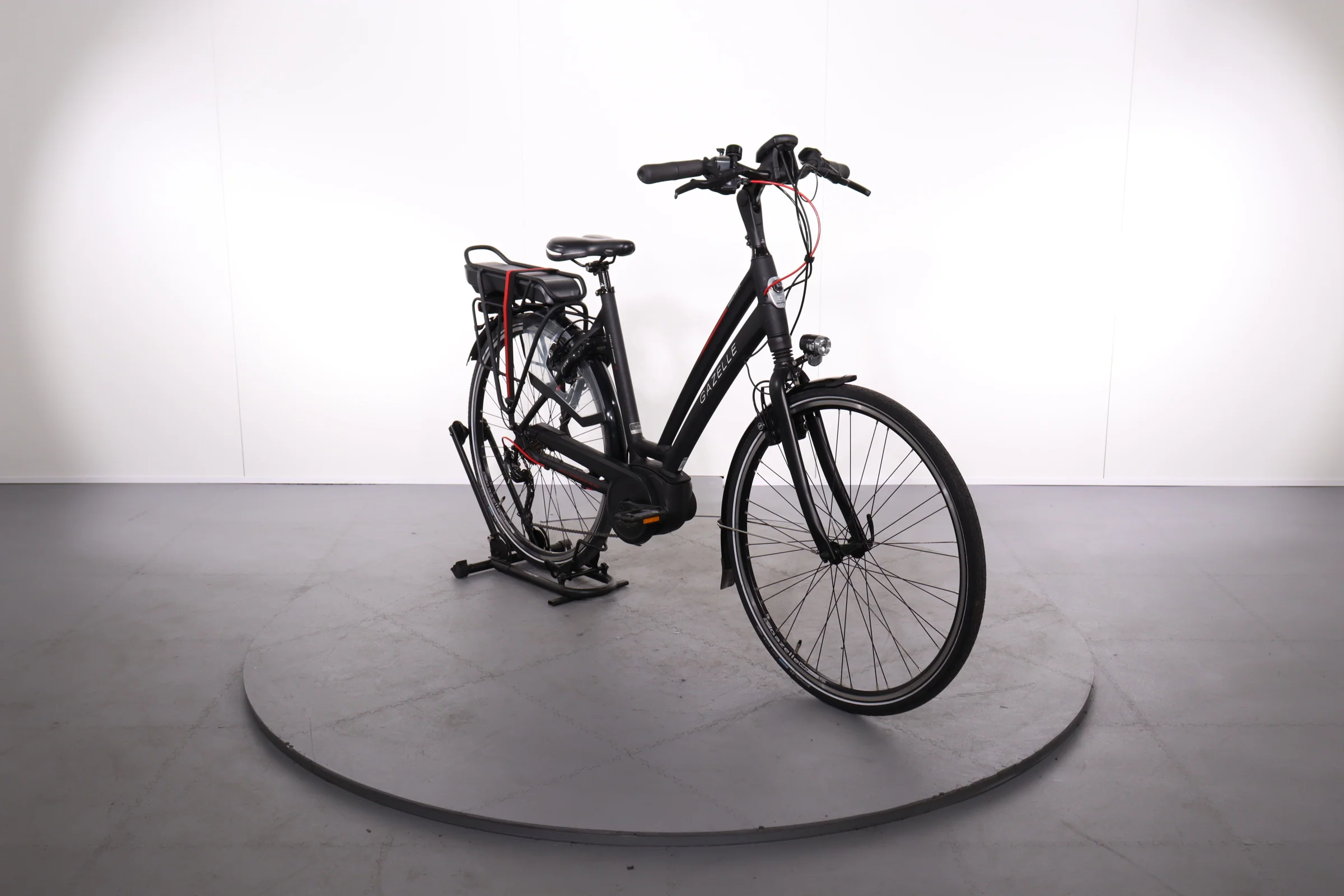 Gazelle Chamonix t10 hmb - Image 2