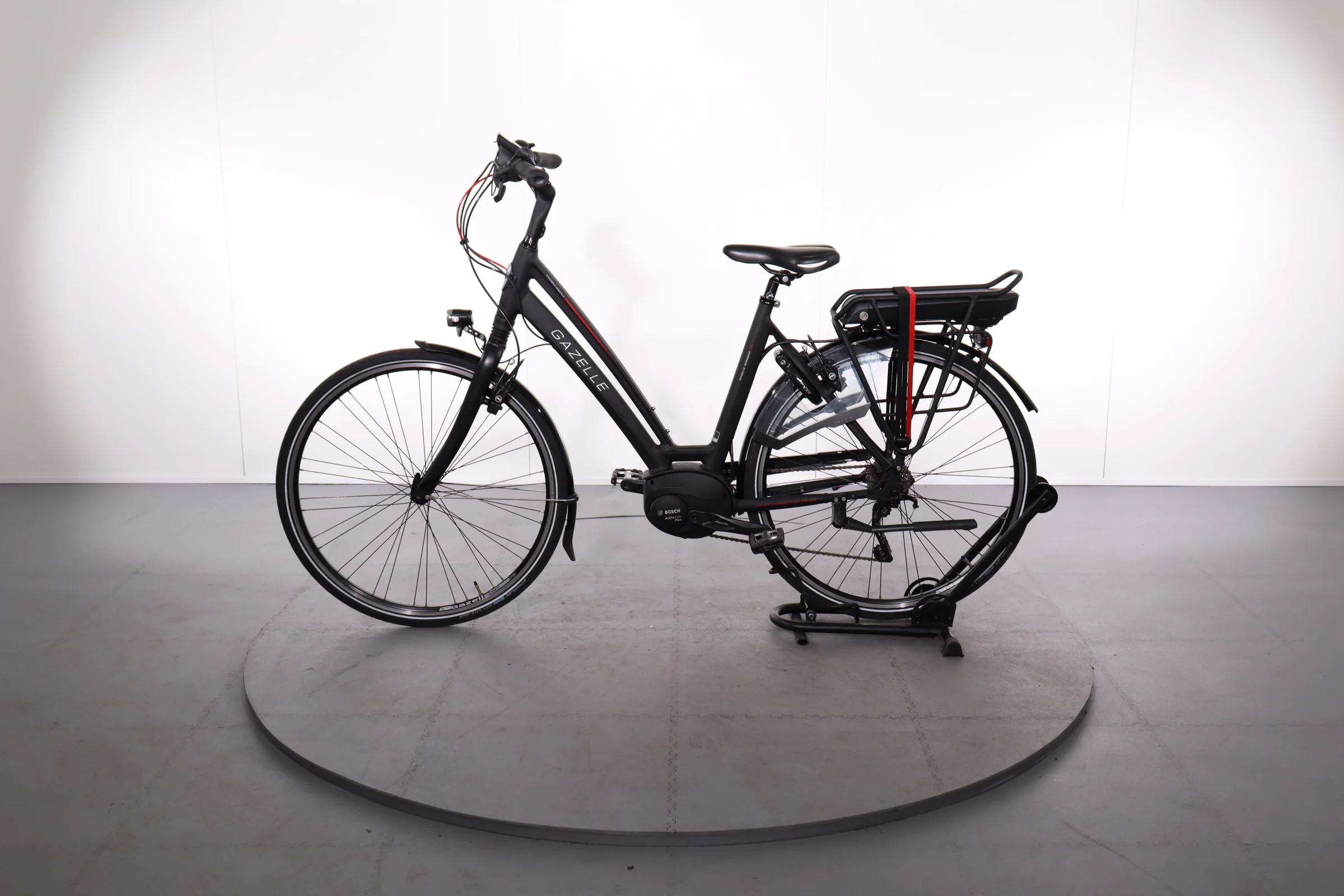 Gazelle Chamonix t10 hmb - Image 4