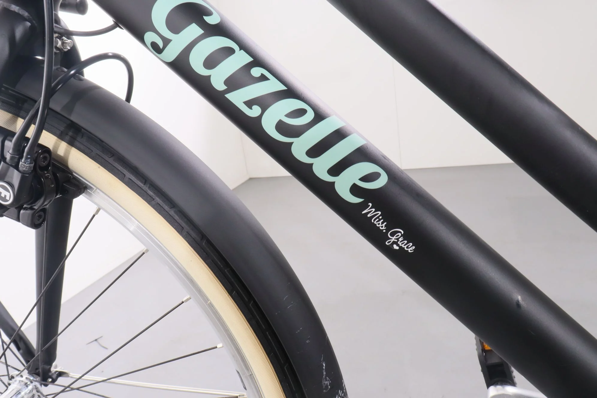 Gazelle Miss Grace C7+ - Image 15