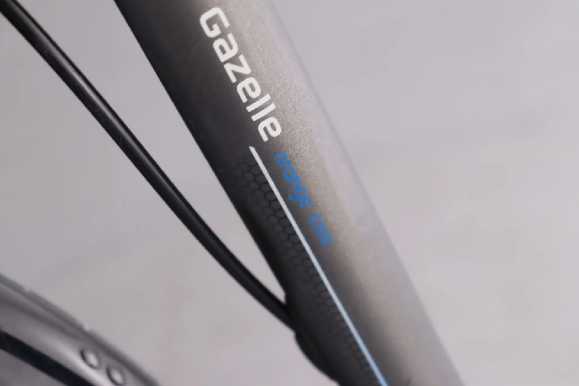Gazelle Orange c310 - Image 8