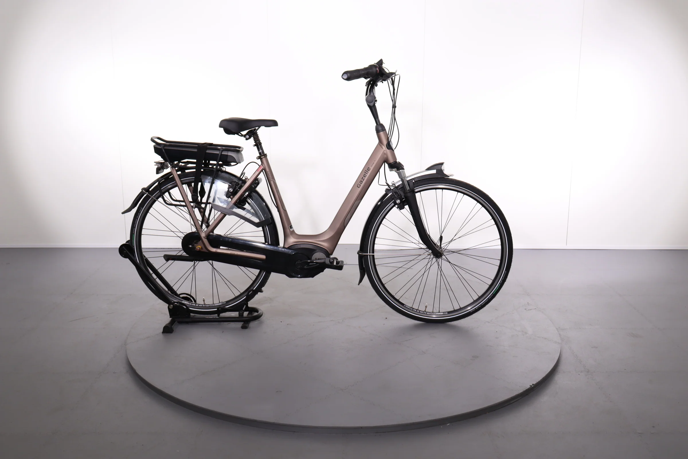 Gazelle Orange C8 HMB H8 2018