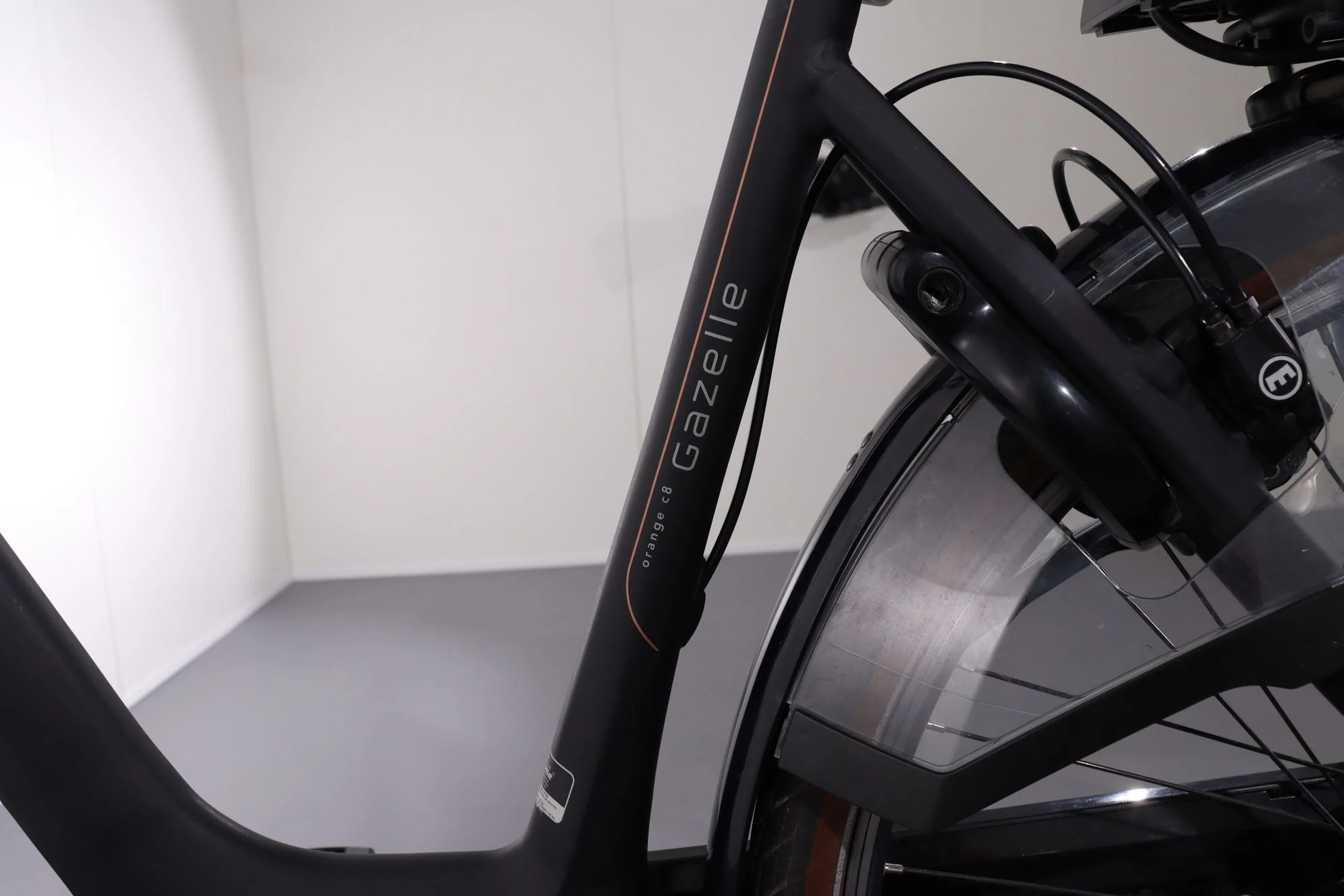 Gazelle ORANGE C8 HMB - Image 9