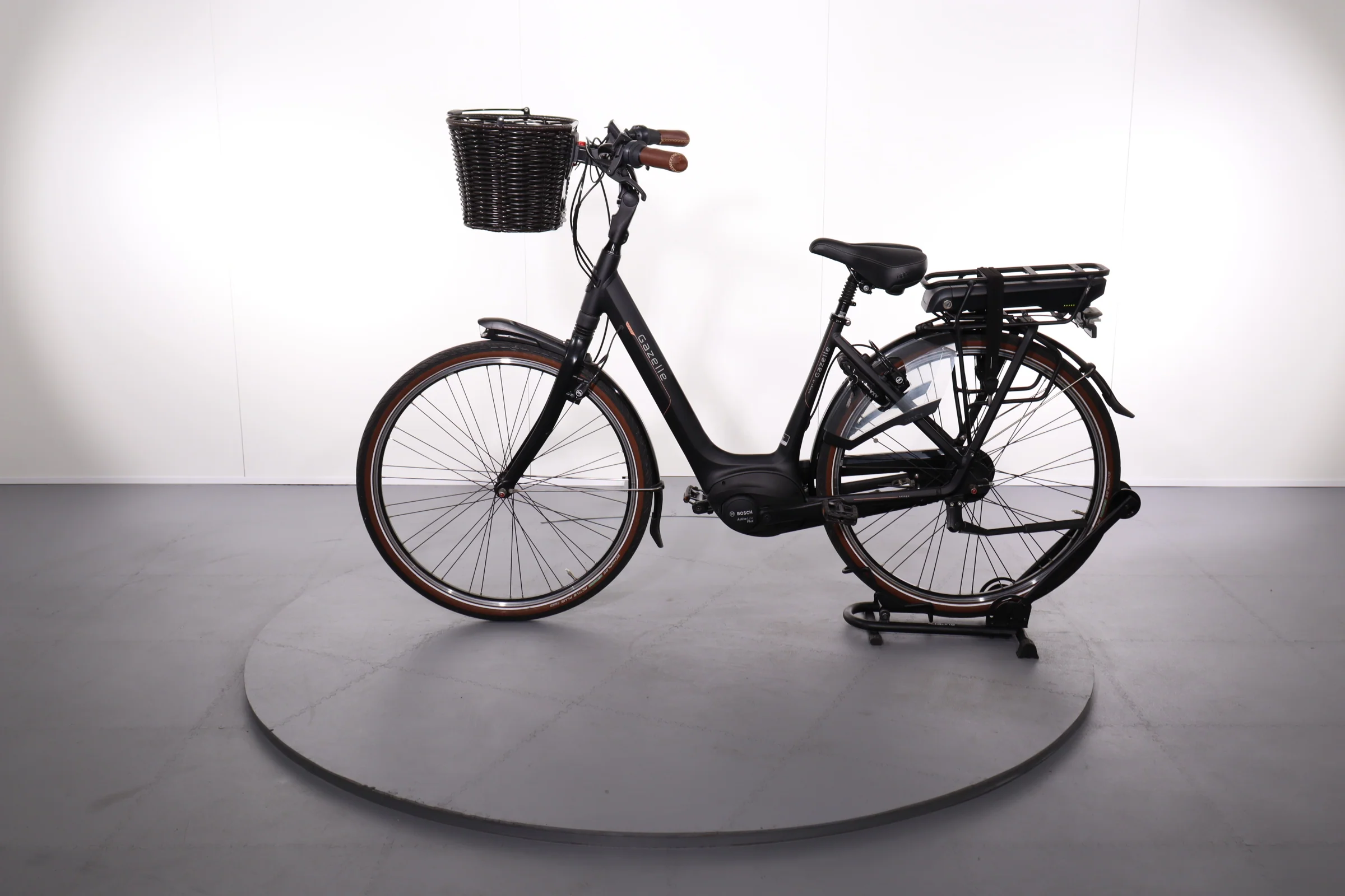 Gazelle ORANGE C8 HMB - Image 4