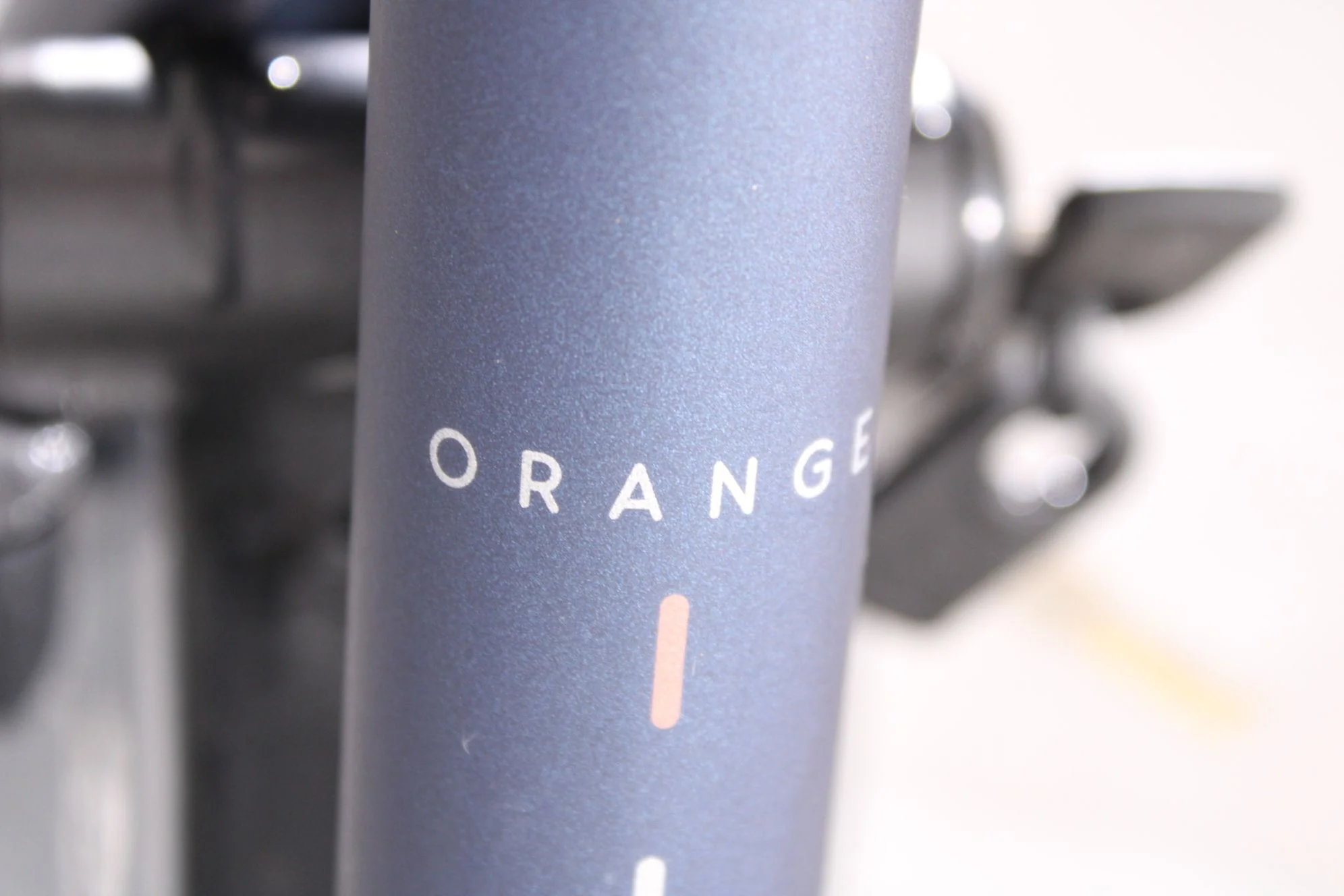 Gazelle Orange C8 - Image 13