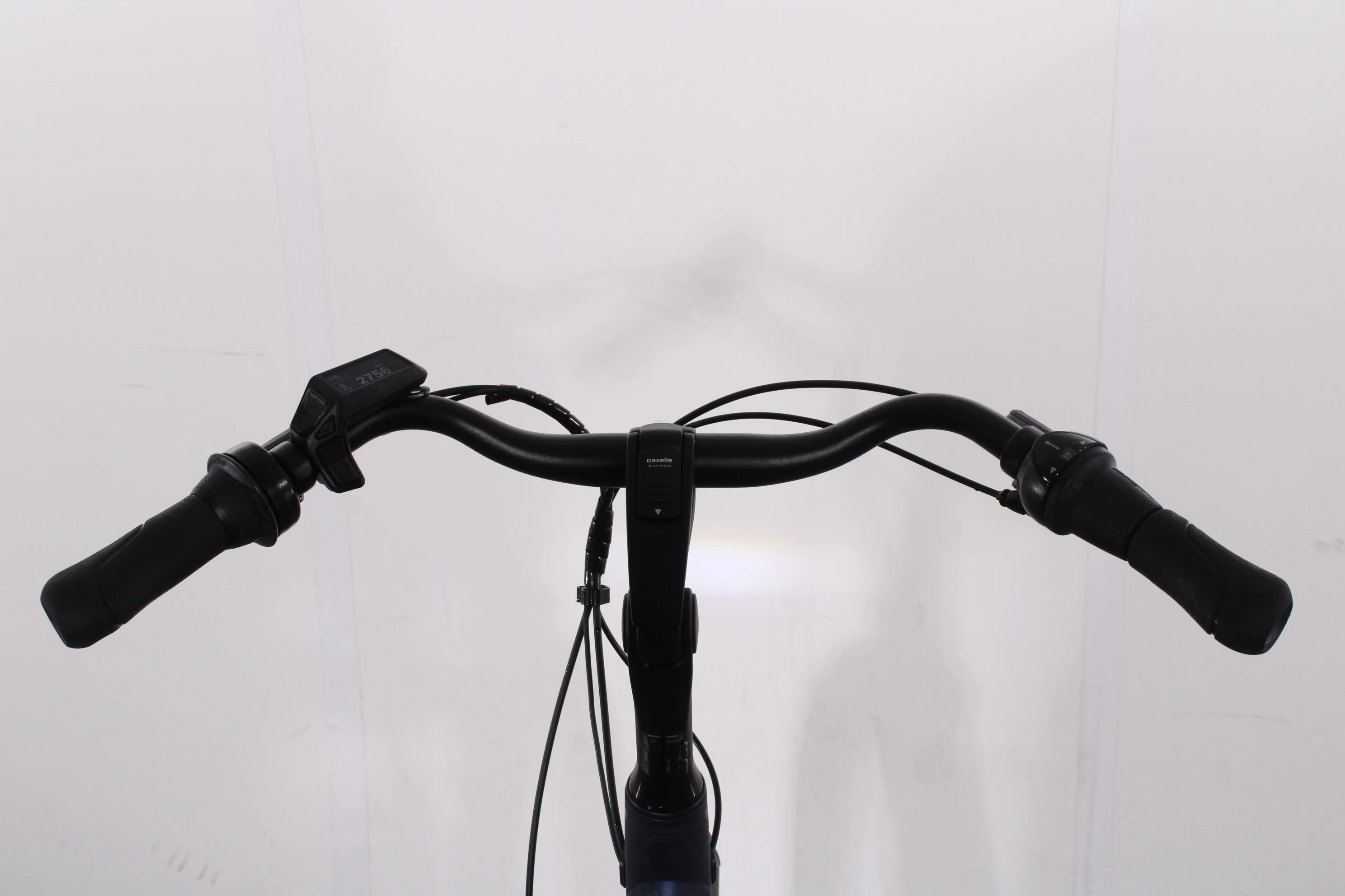 Gazelle Orange C8 - Image 7
