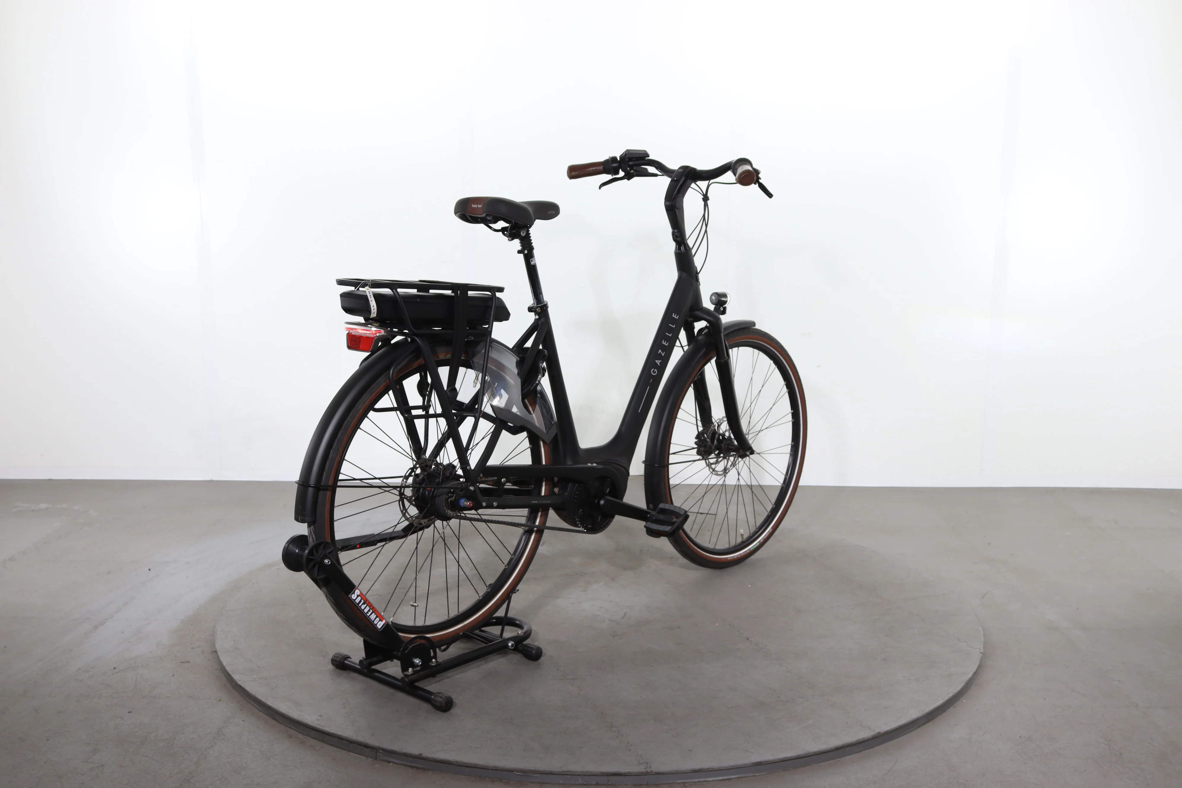 Gazelle Orange C8 - Image 6