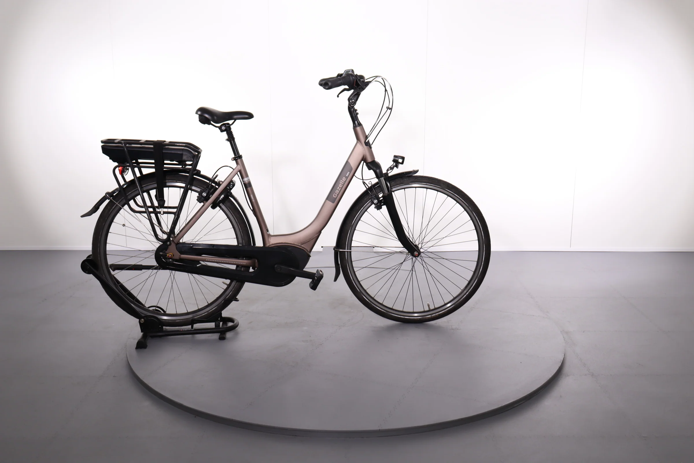 Gazelle PARIS C7 HMB