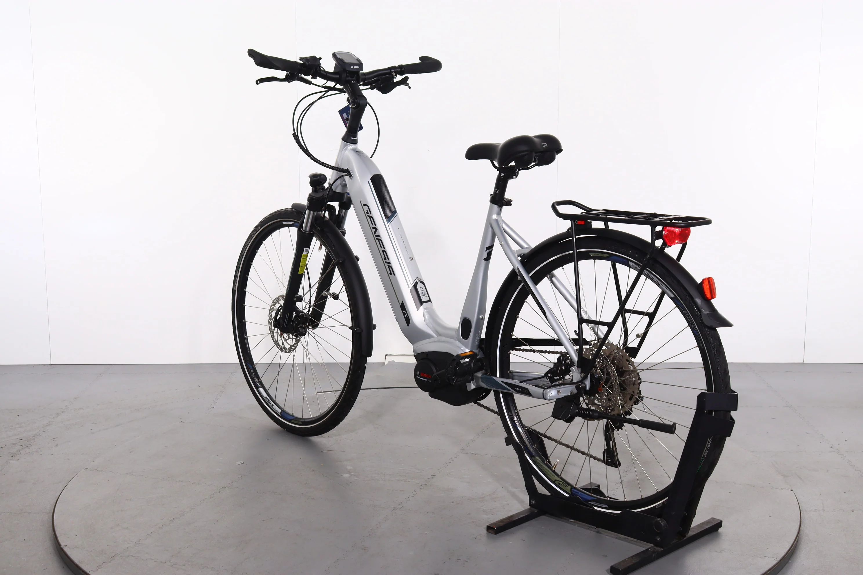 Genesis E-Touring 2.1 PT - Image 5