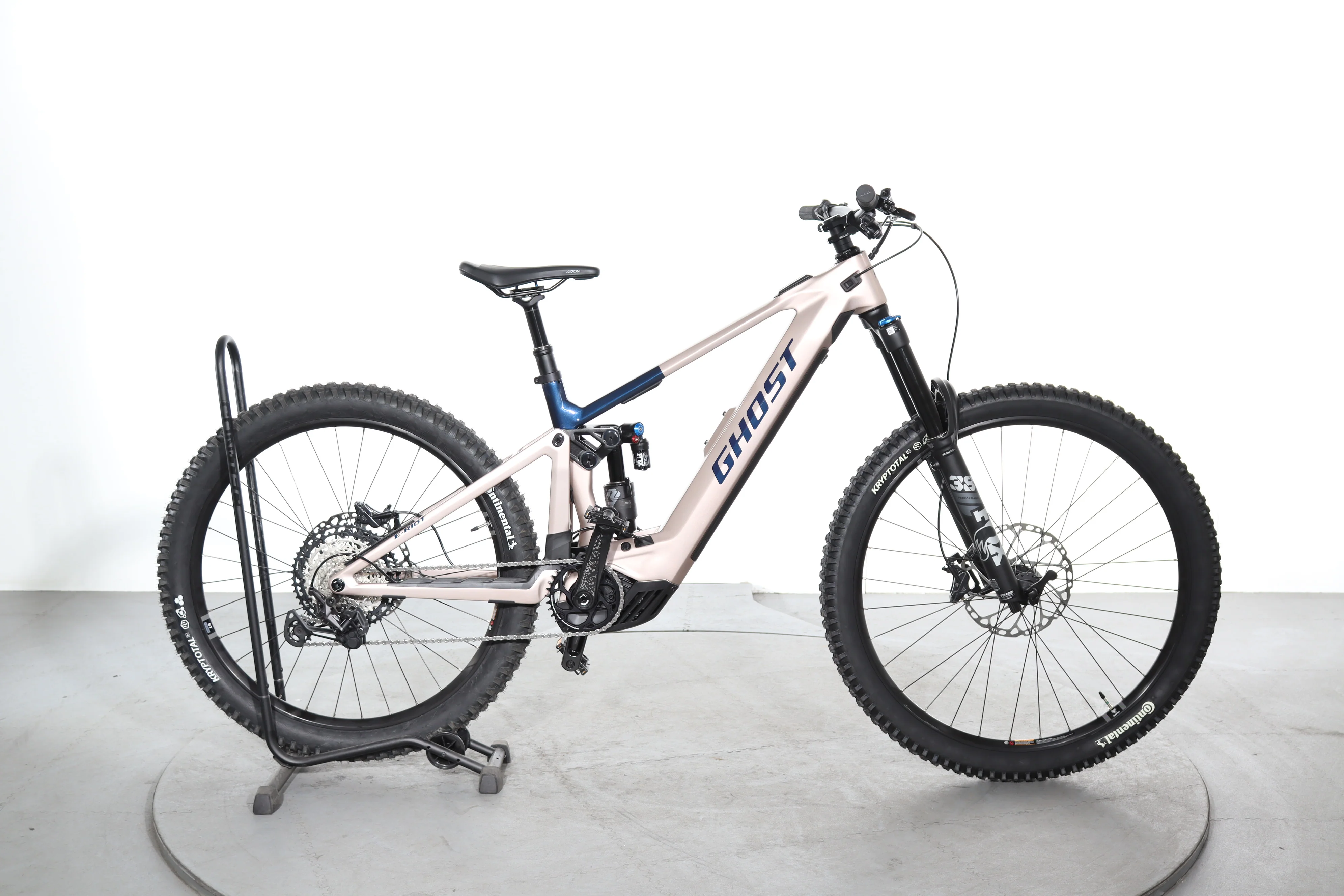 Ghost E-Riot Pro