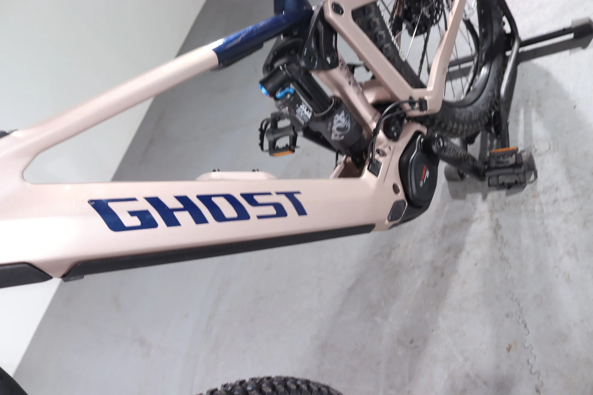 Ghost E-Riot Pro - Image 9
