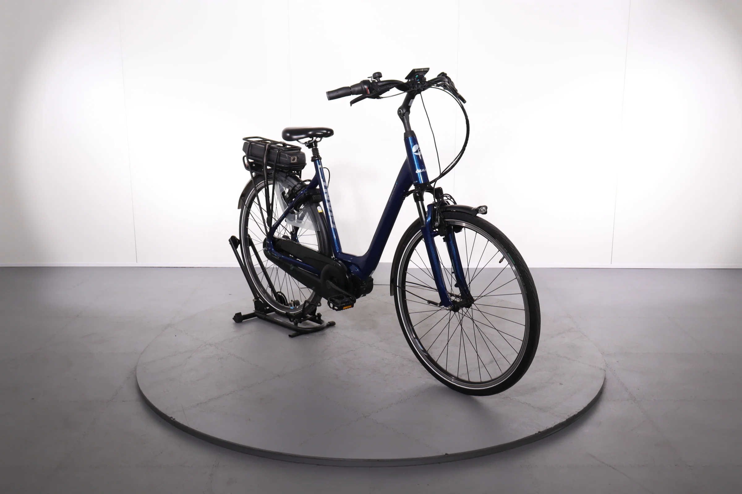 Giant Giant Grandtour e+ - Image 2