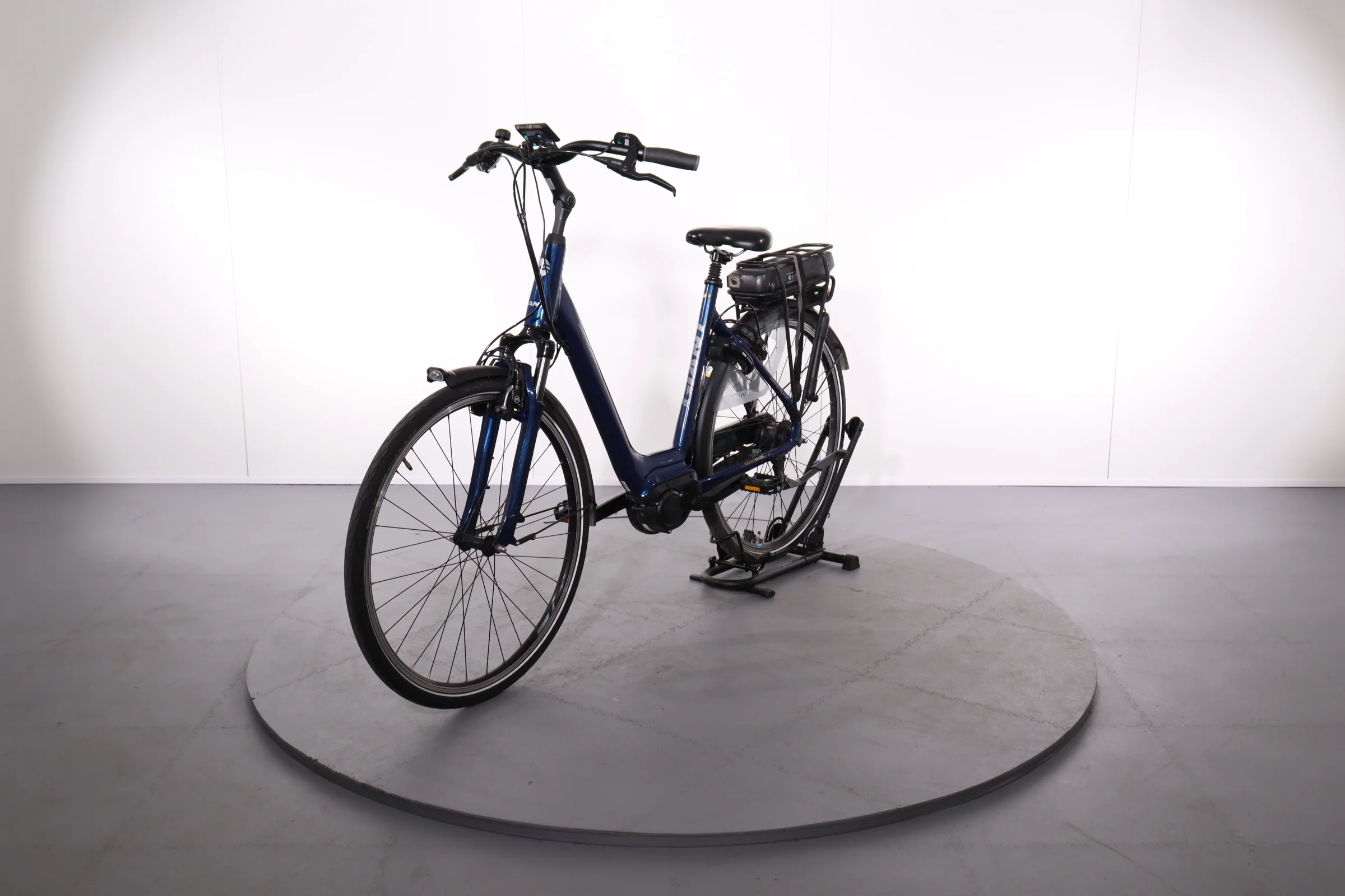 Giant Giant Grandtour e+ - Image 3