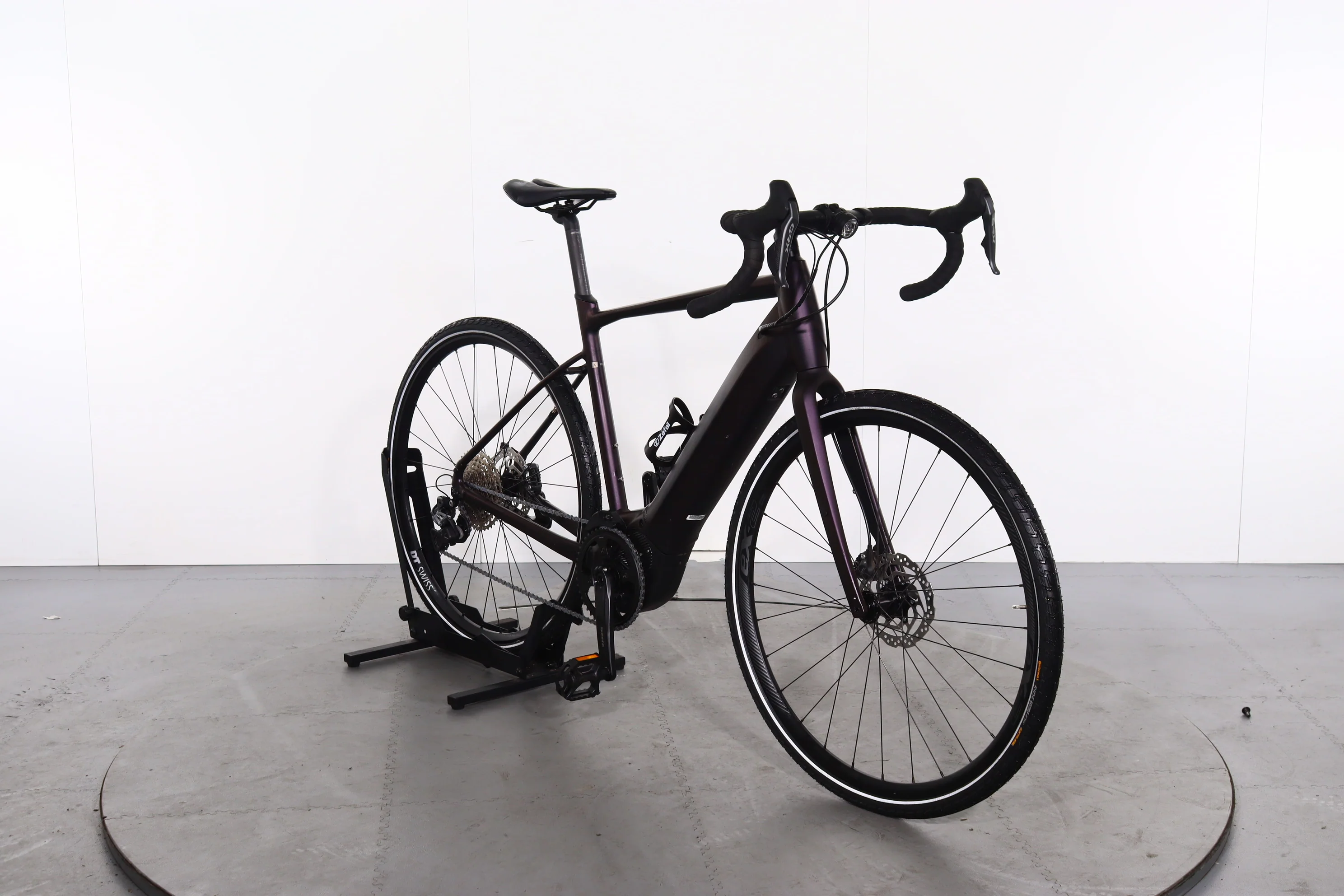 Giant Revolt E+ - Image 3