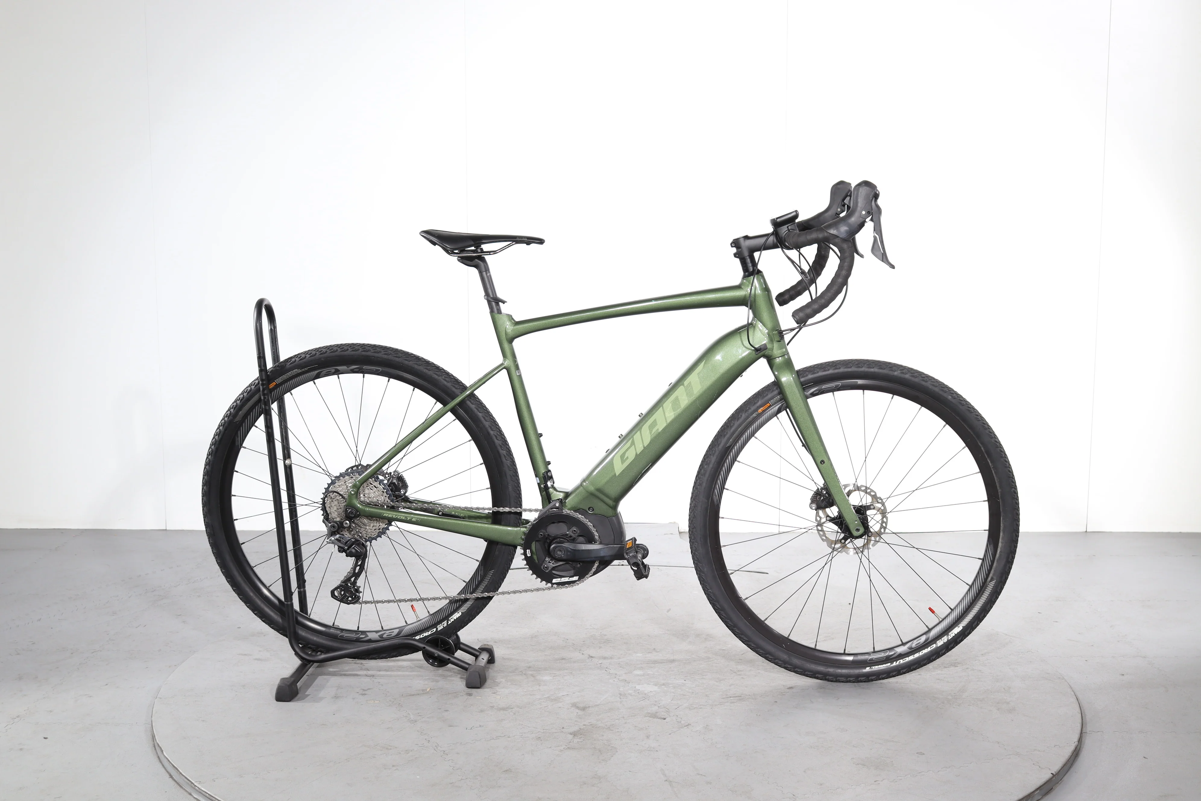 Giant REVOLT E+