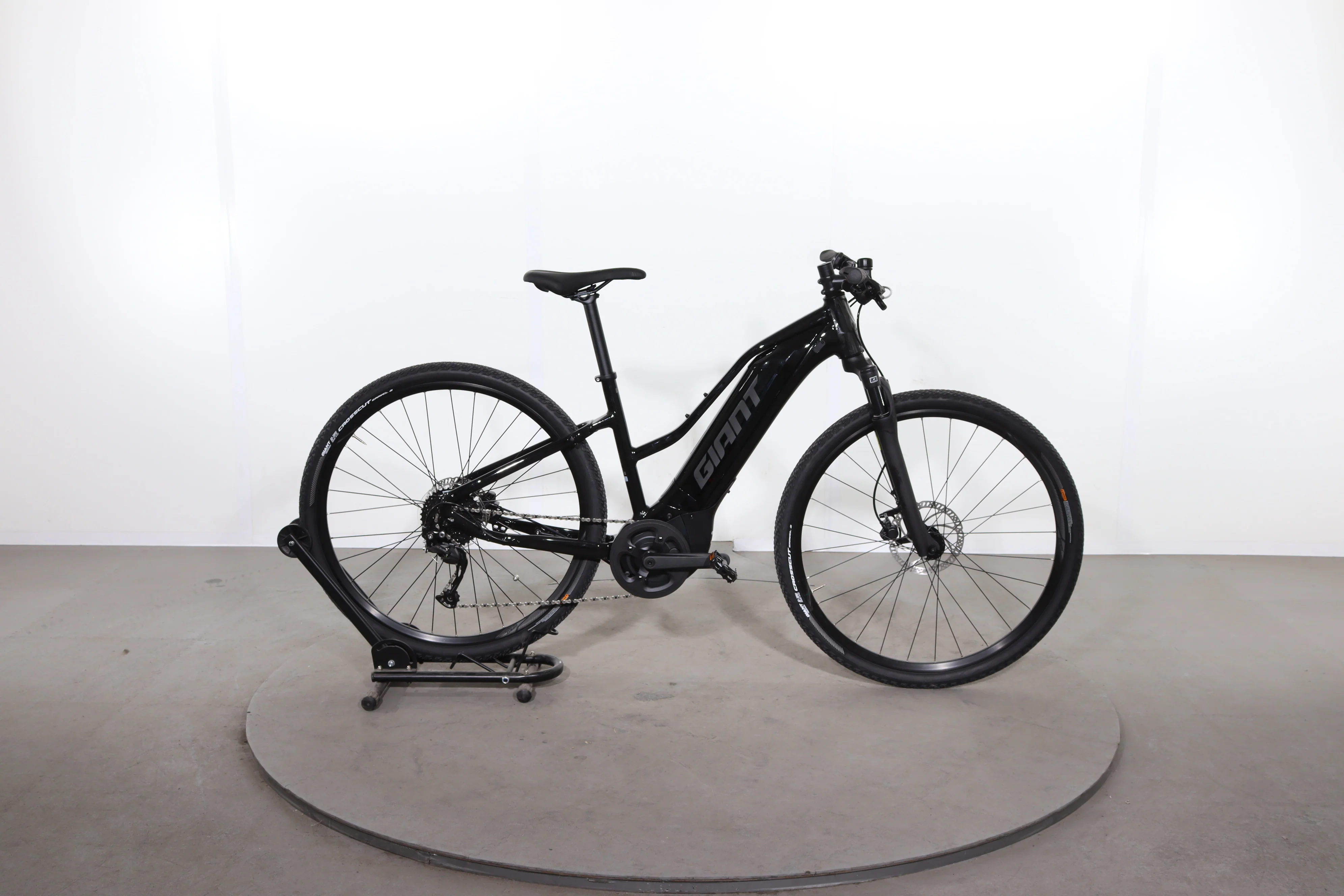 Giant Roam E+ STA